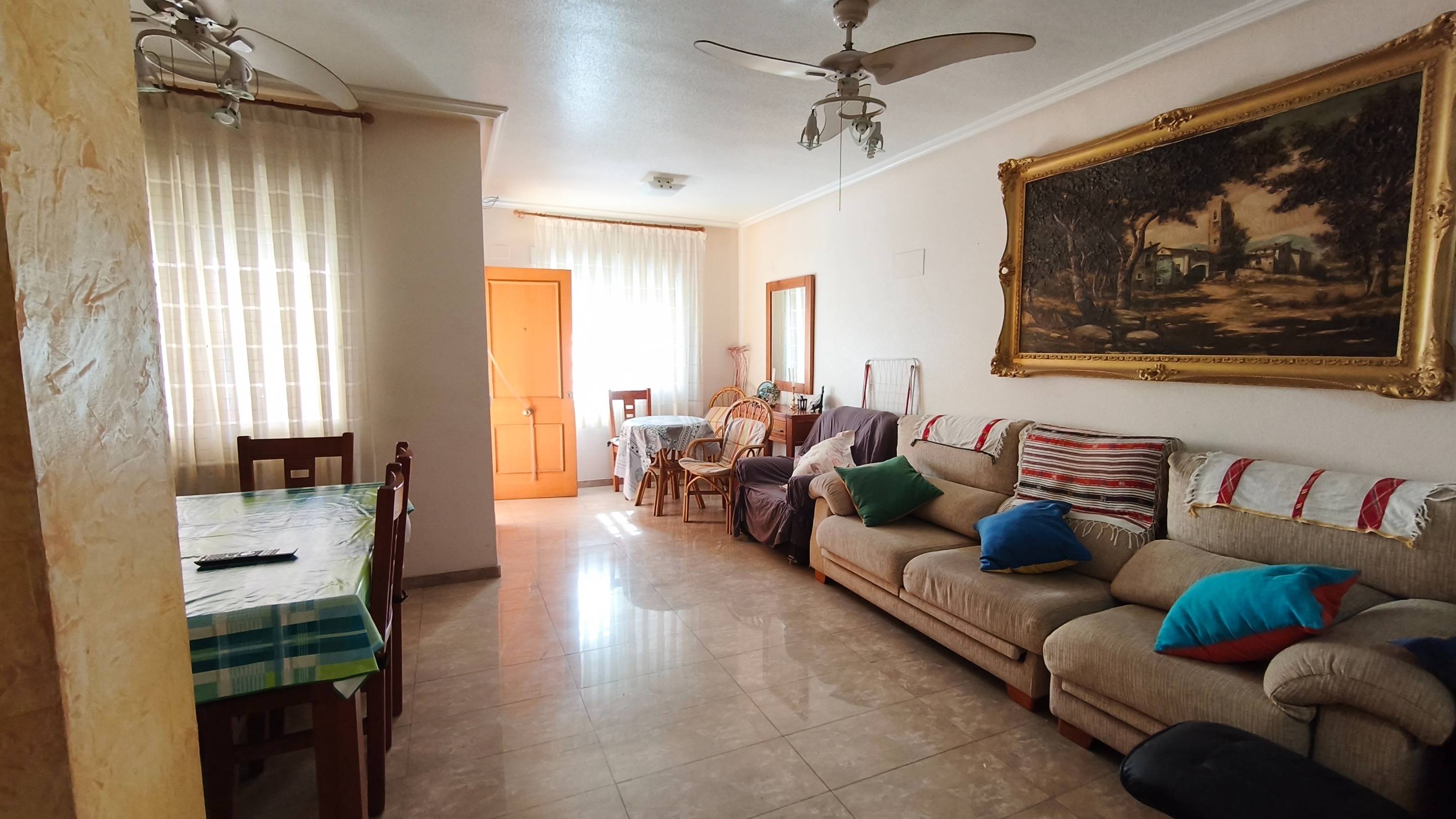 For sale - 4 Bedroom 2 Bathroom Apartment in Torrevieja - Estacion De Autobuses  - Alicante
