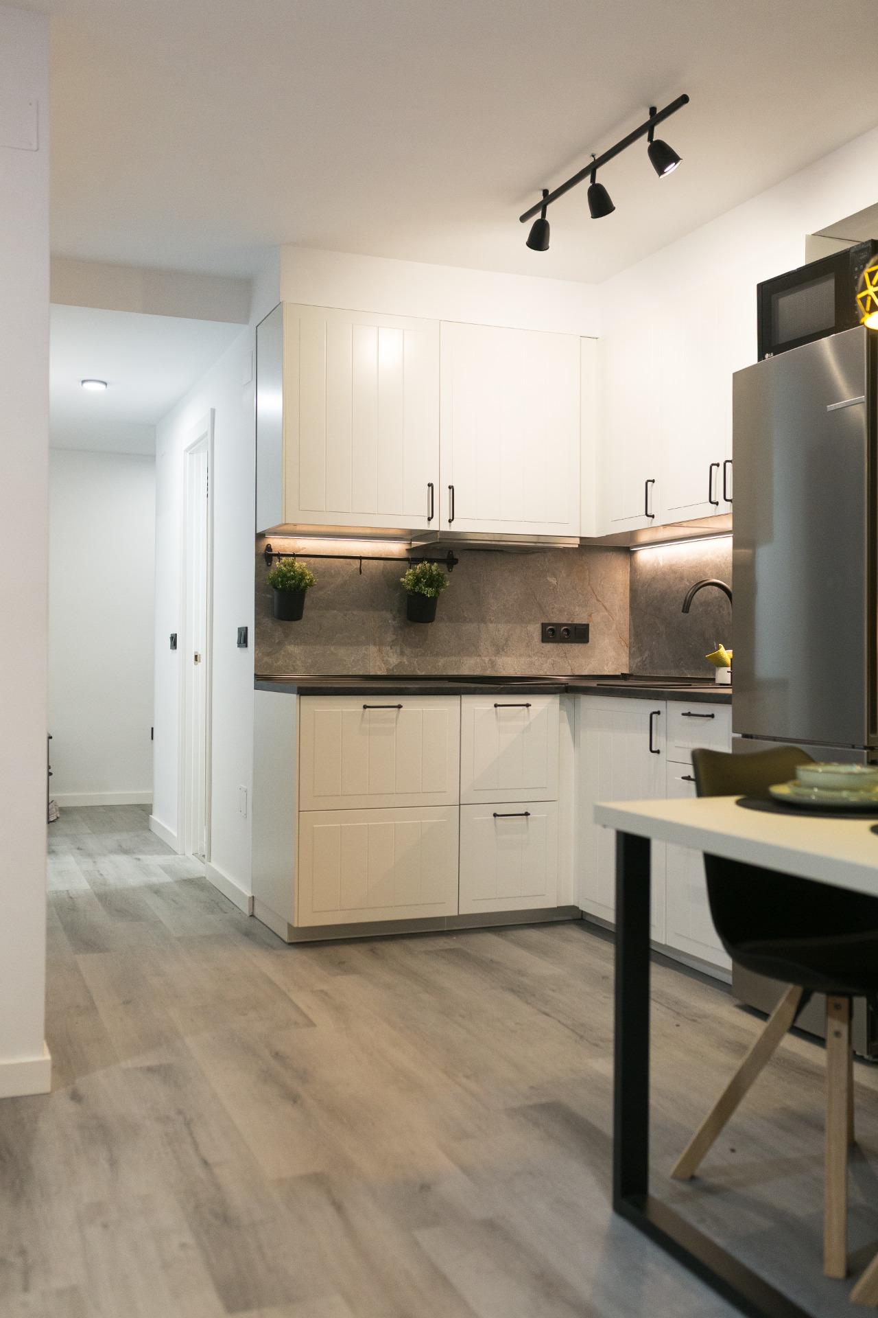 For sale - 2 Bedroom 1 Bathroom Apartment in Torrevieja - Curva Del Palangre  - Alicante