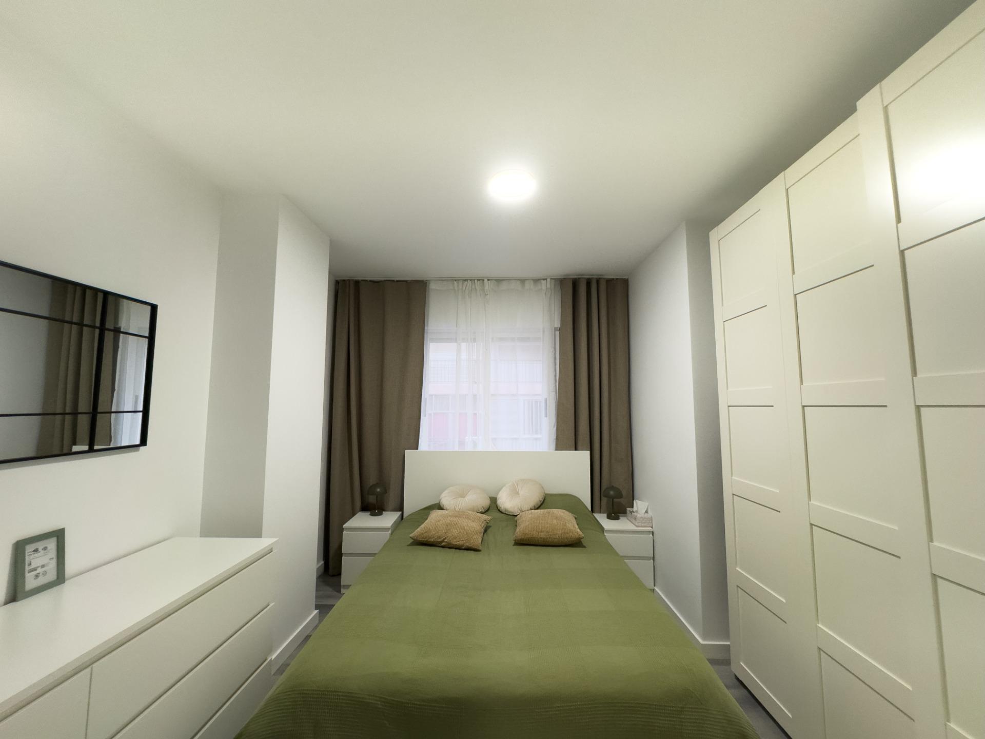 For sale - 2 Bedroom 1 Bathroom Apartment in Torrevieja - Curva Del Palangre  - Alicante