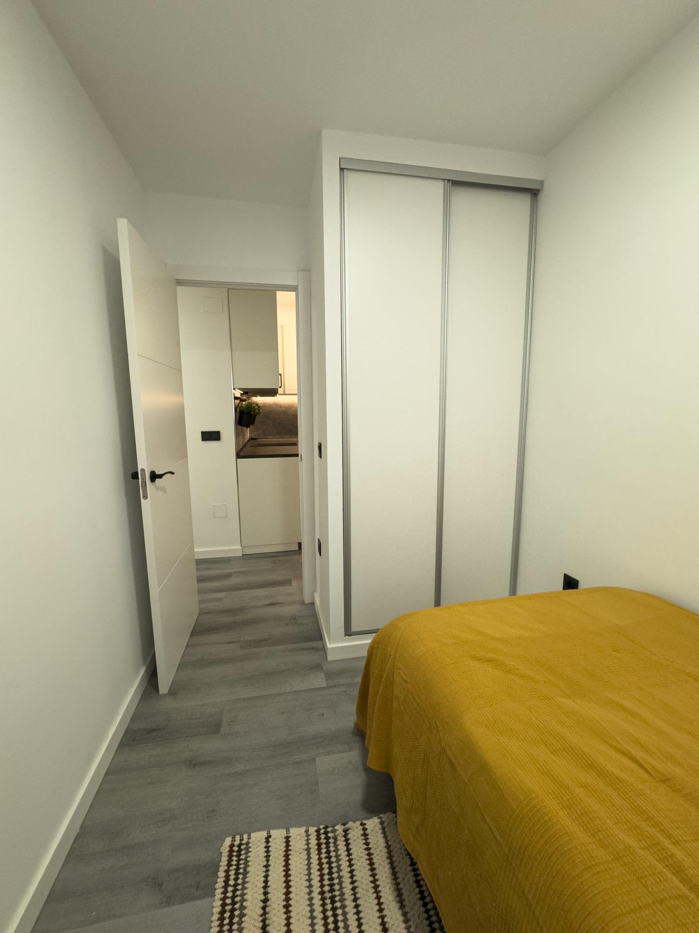 For sale - 2 Bedroom 1 Bathroom Apartment in Torrevieja - Curva Del Palangre  - Alicante