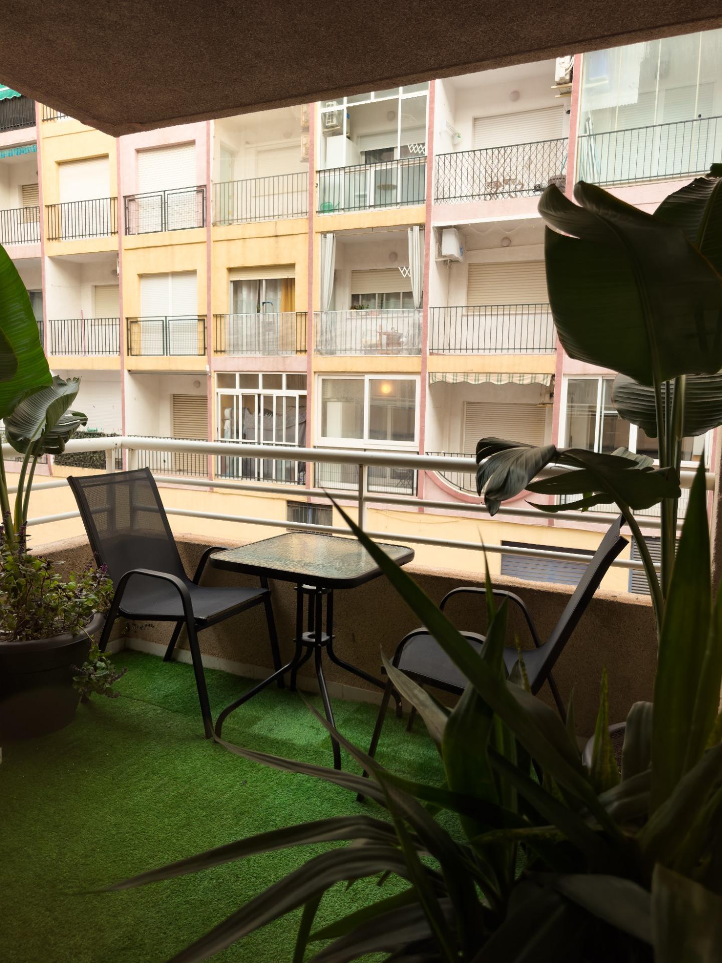 For sale - 2 Bedroom 1 Bathroom Apartment in Torrevieja - Curva Del Palangre  - Alicante