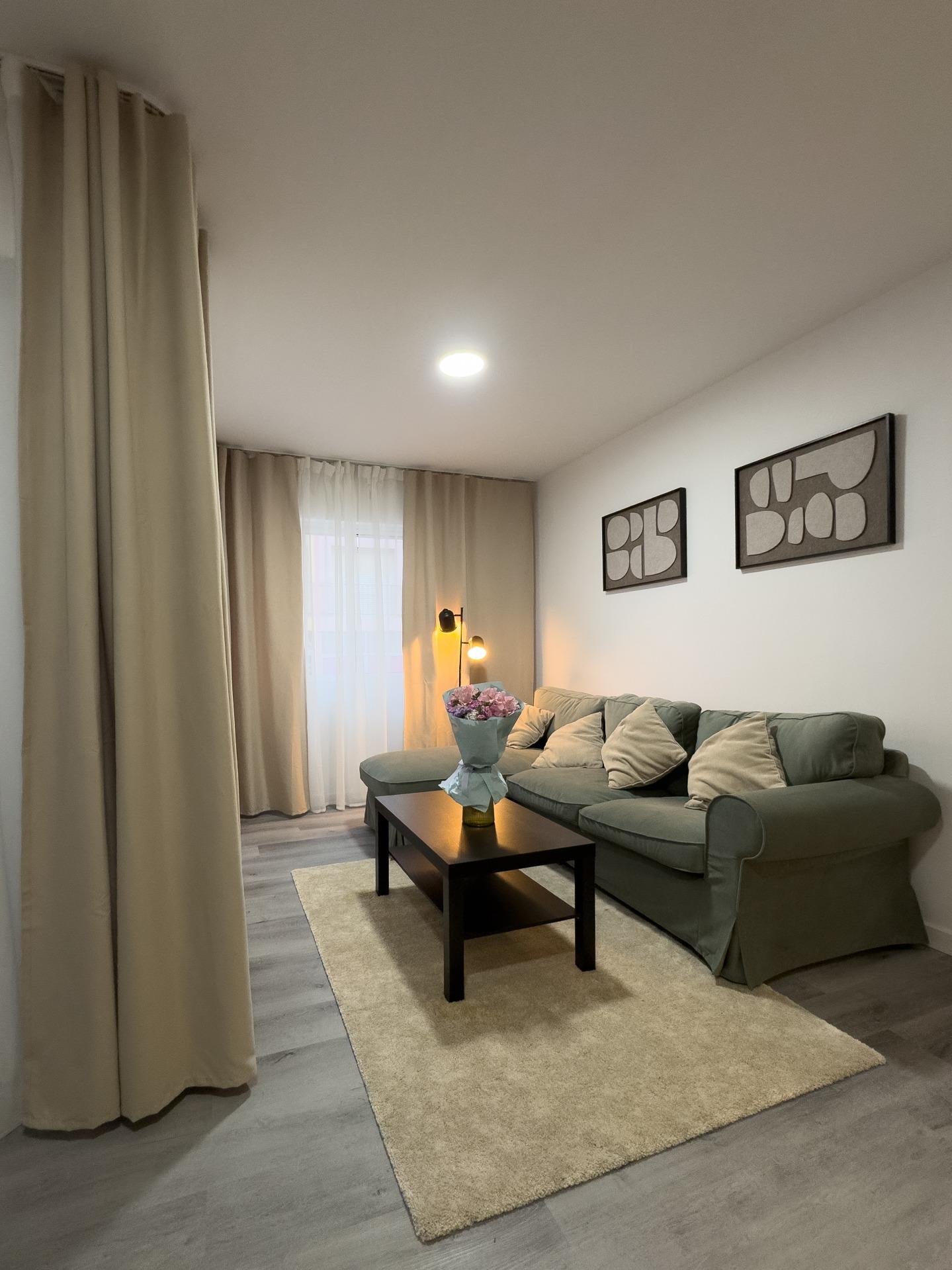 For sale - 2 Bedroom 1 Bathroom Apartment in Torrevieja - Curva Del Palangre  - Alicante
