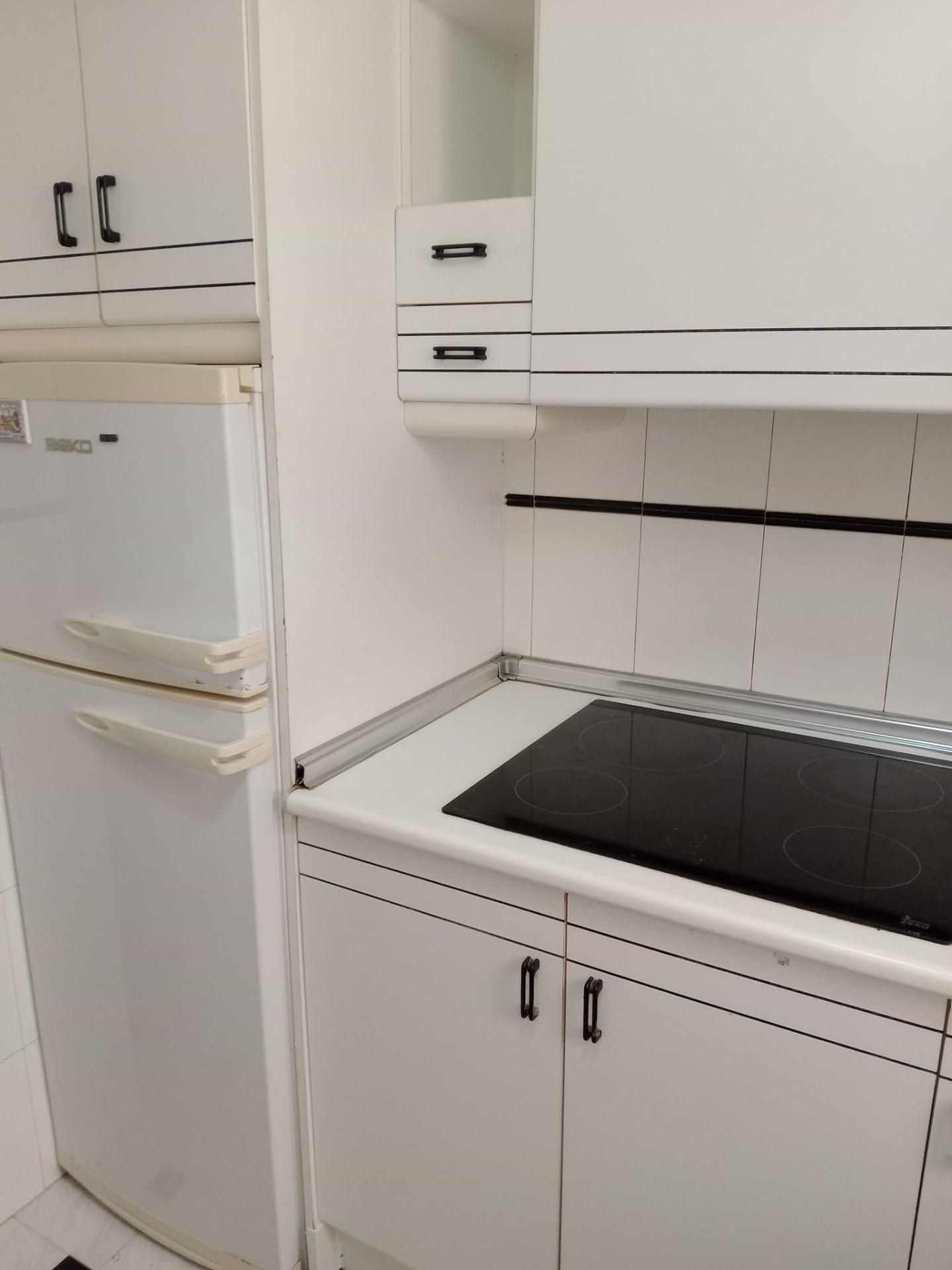 For sale - 3 Bedroom 1 Bathroom Apartment in Torrevieja - Playa Del Cura  - Alicante