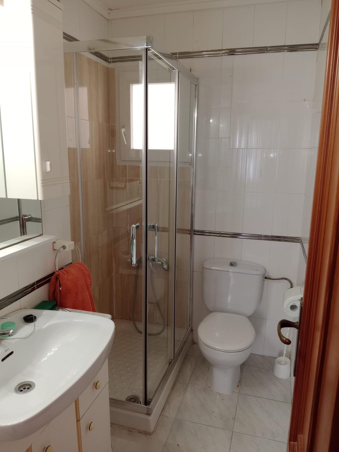 For sale - 3 Bedroom 1 Bathroom Apartment in Torrevieja - Playa Del Cura  - Alicante