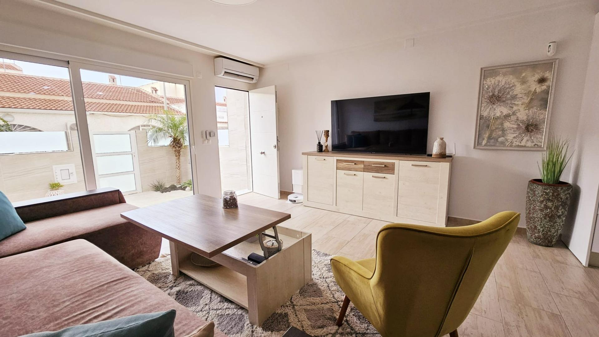For sale - 2 Bedroom 2 Bathroom Duplex in Torrevieja - La Siesta  - Alicante