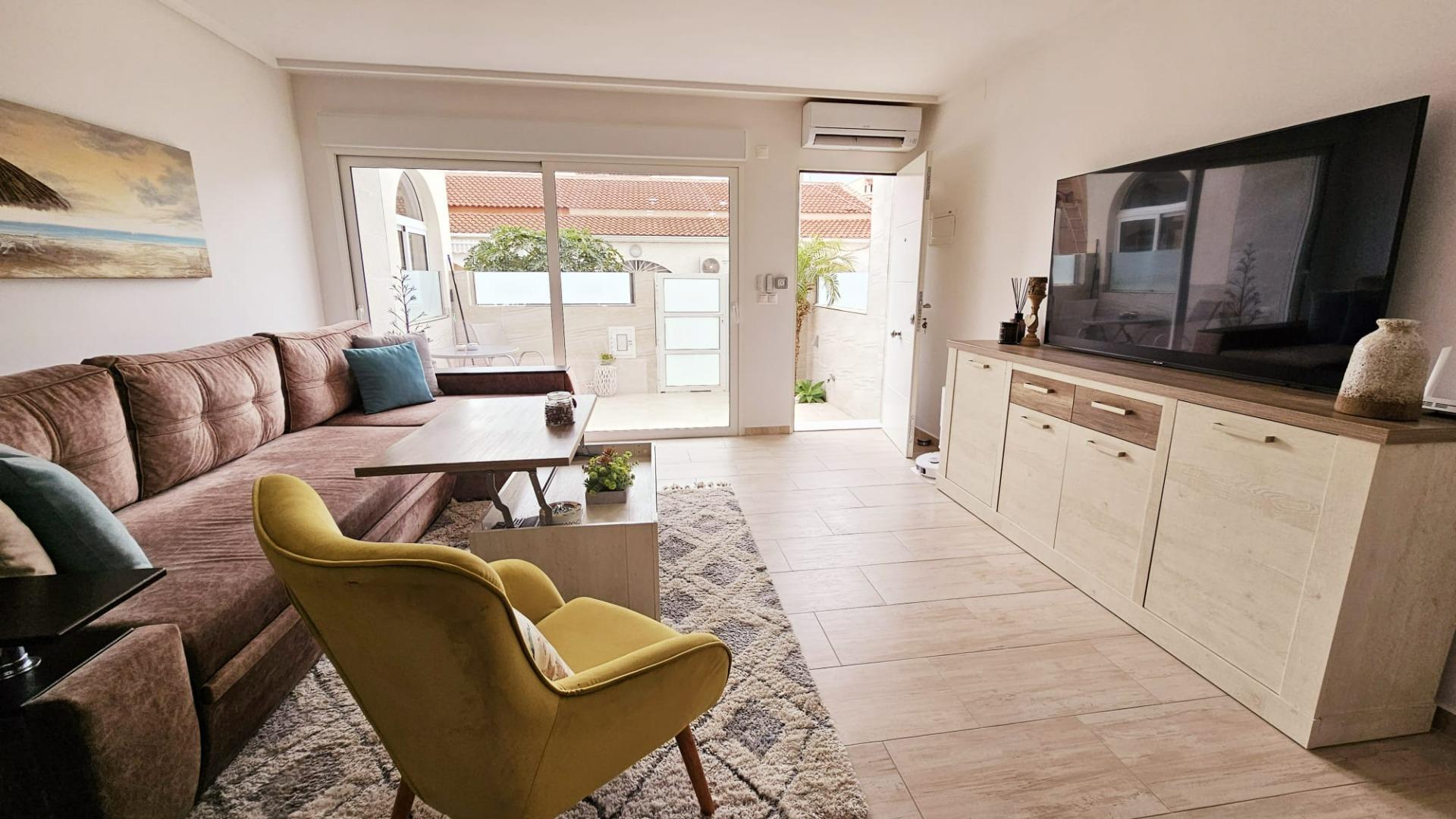 For sale - 2 Bedroom 2 Bathroom Duplex in Torrevieja - La Siesta  - Alicante