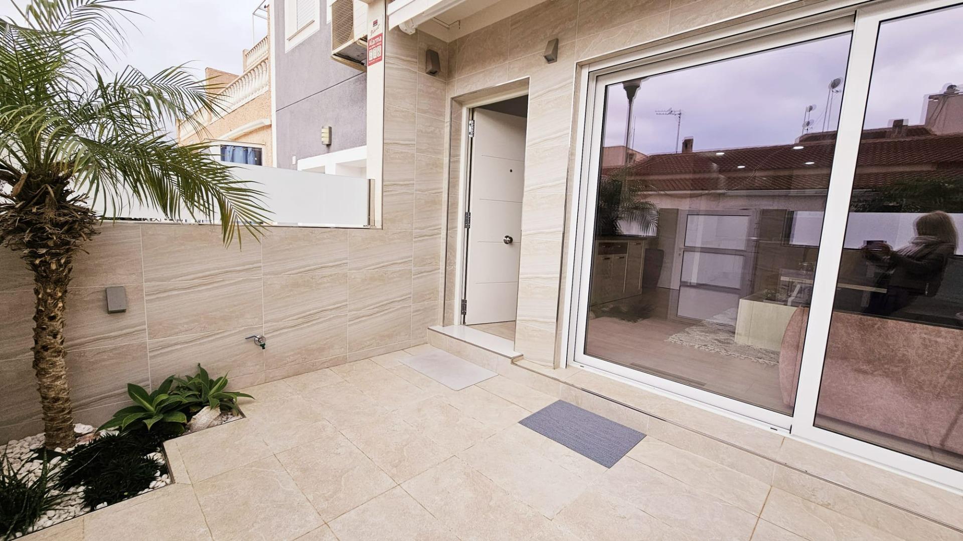 For sale - 2 Bedroom 2 Bathroom Duplex in Torrevieja - La Siesta  - Alicante