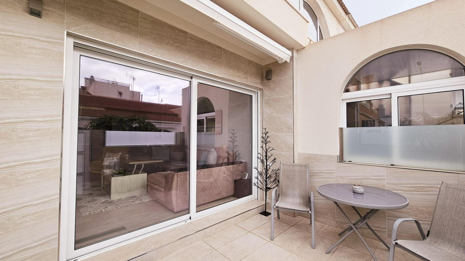 For sale - 2 Bedroom 2 Bathroom Duplex in Torrevieja - La Siesta  - Alicante