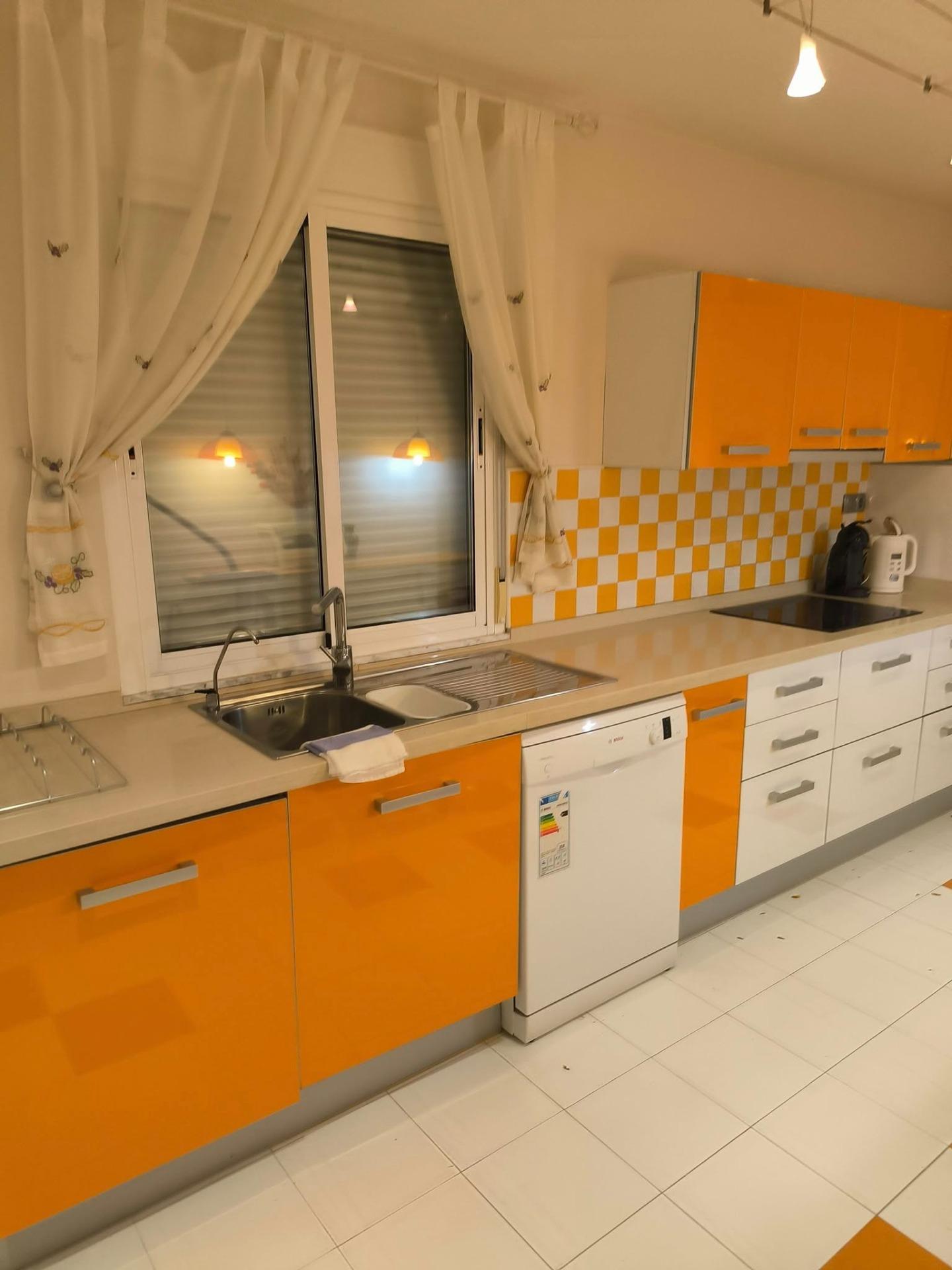 For sale - 5 Bedroom 2 Bathroom Villa in Torrevieja - La Siesta  - Alicante