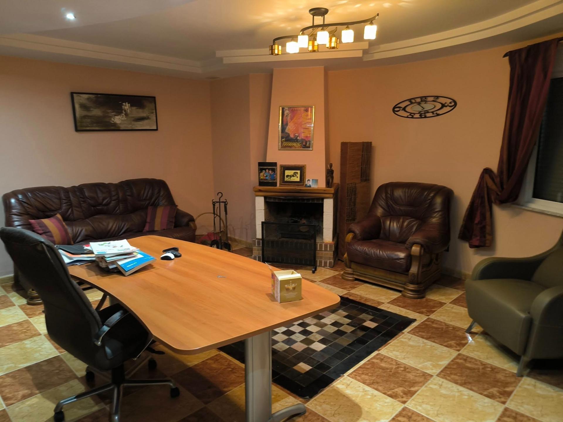 For sale - 5 Bedroom 2 Bathroom Villa in Torrevieja - La Siesta  - Alicante