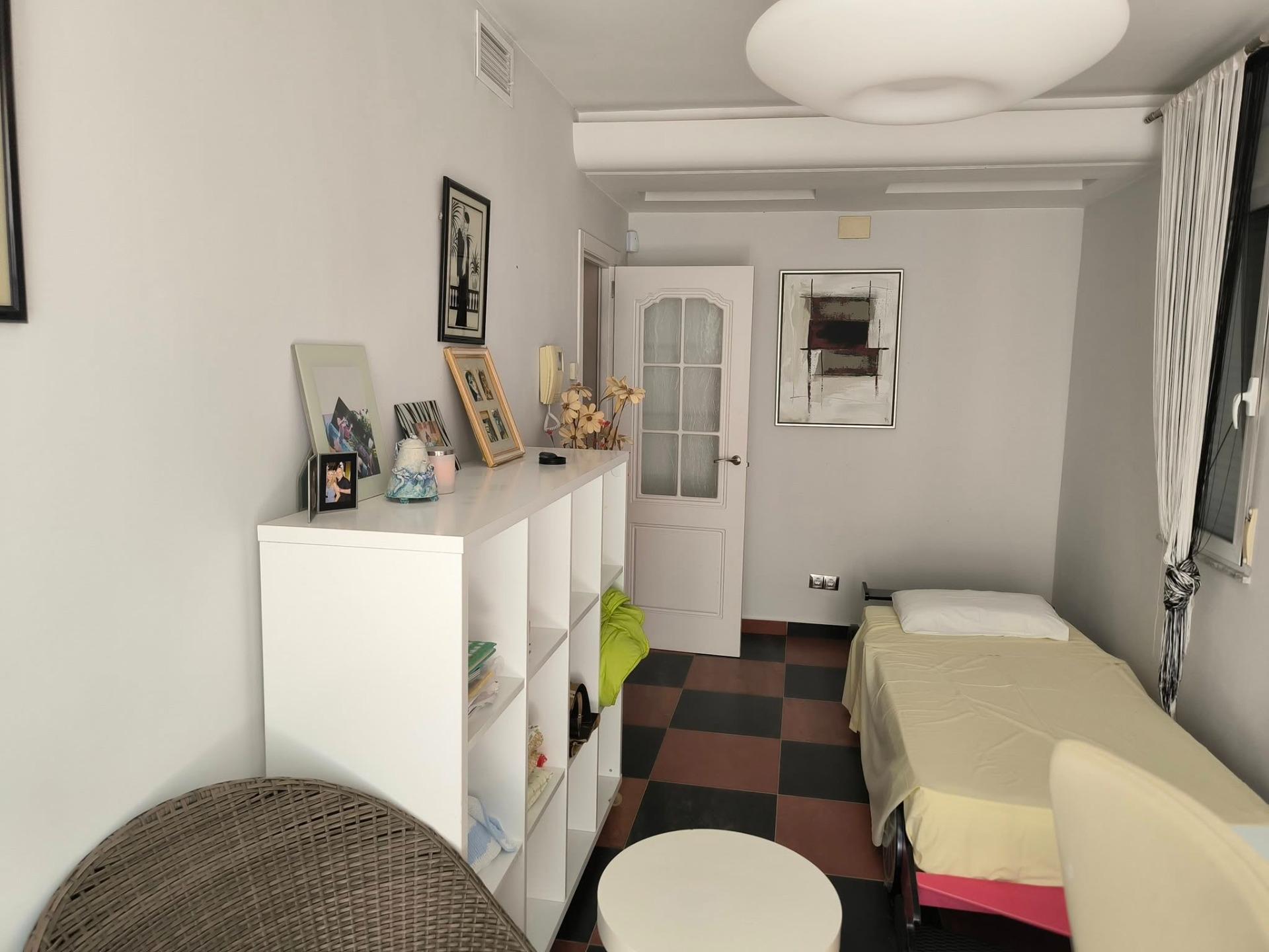 For sale - 5 Bedroom 2 Bathroom Villa in Torrevieja - La Siesta  - Alicante