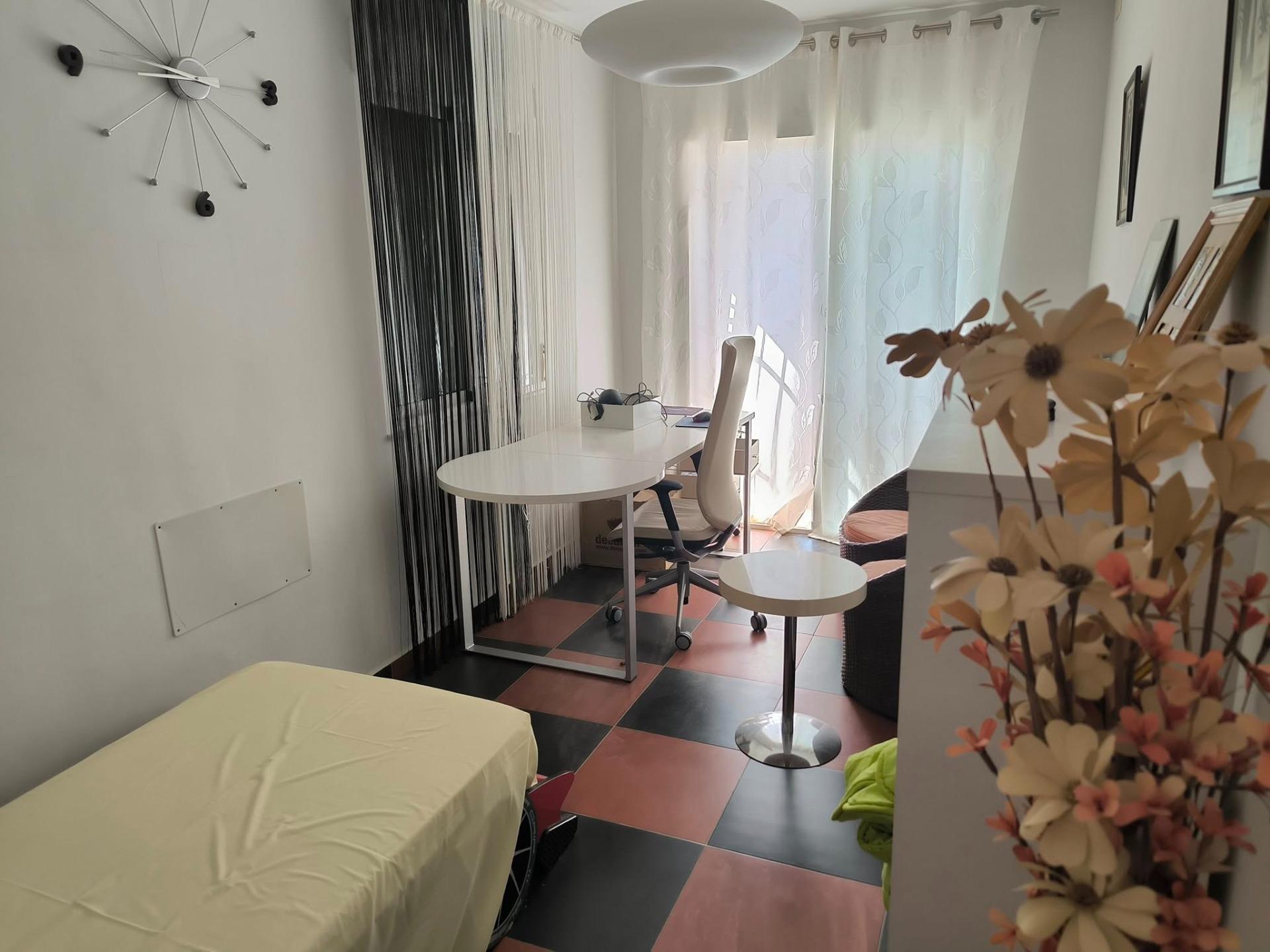 For sale - 5 Bedroom 2 Bathroom Villa in Torrevieja - La Siesta  - Alicante