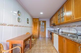 For sale - 4 Bedroom 2 Bathroom Apartment in Torrevieja - Playa Del Cura  - Alicante