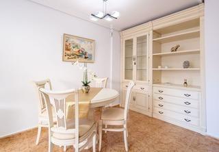 For sale - 4 Bedroom 2 Bathroom Apartment in Torrevieja - Playa Del Cura  - Alicante