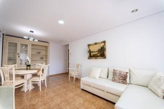 For sale - 4 Bedroom 2 Bathroom Apartment in Torrevieja - Playa Del Cura  - Alicante