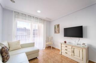 For sale - 4 Bedroom 2 Bathroom Apartment in Torrevieja - Playa Del Cura  - Alicante