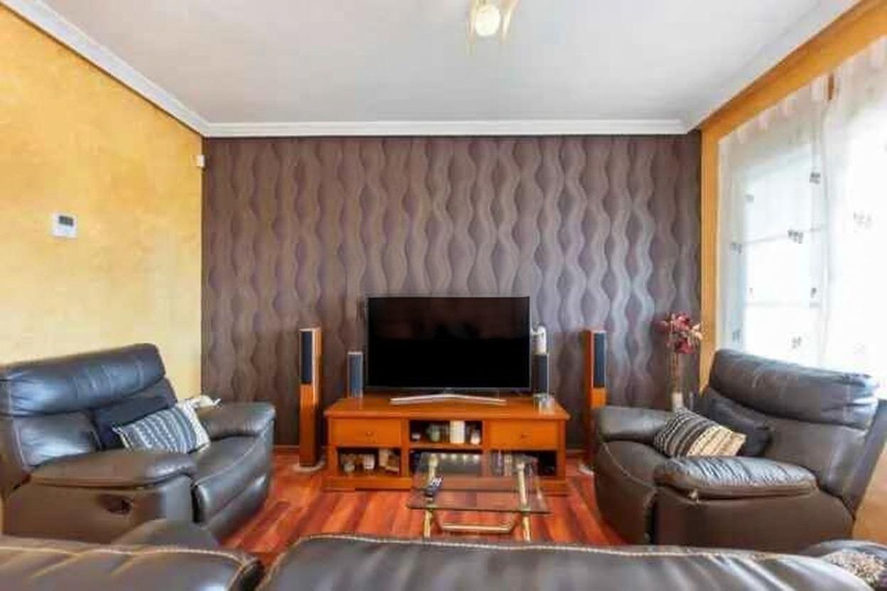 For sale - 4 Bedroom 2 Bathroom Villa in Torrevieja - aguas nuevas  - Alicante