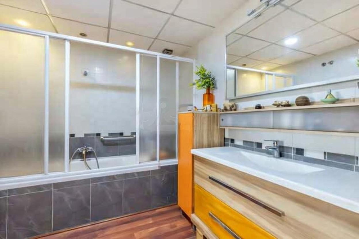 For sale - 4 Bedroom 2 Bathroom Villa in Torrevieja - aguas nuevas  - Alicante