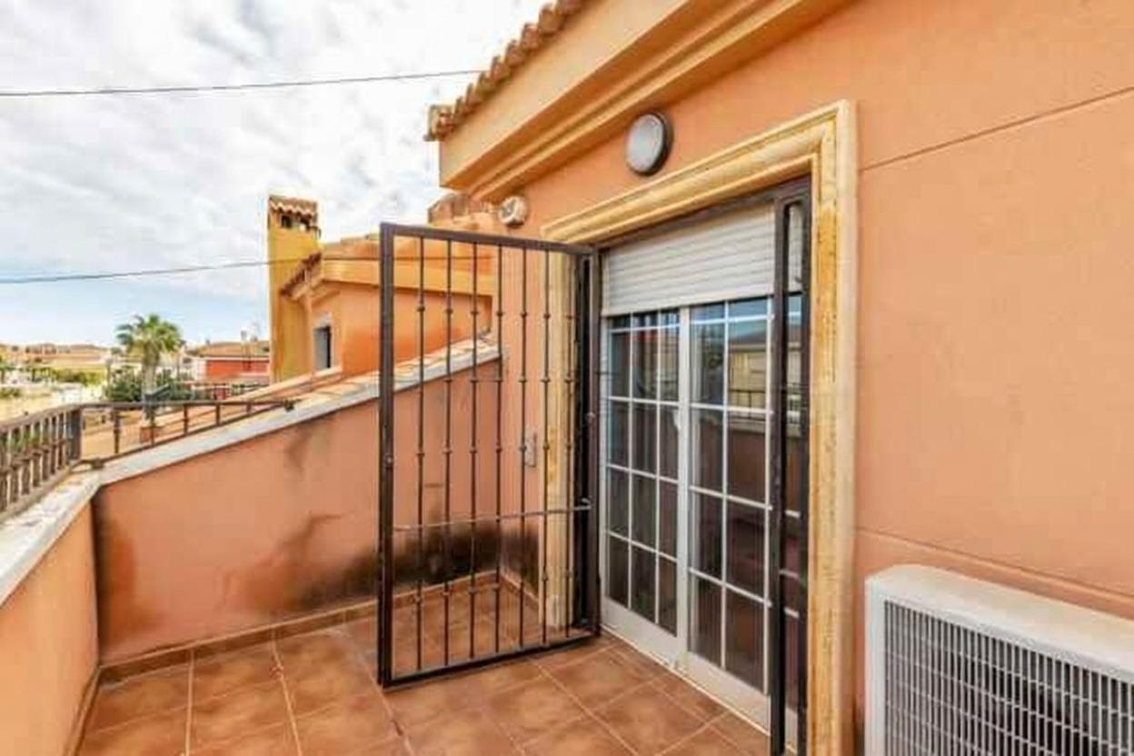 For sale - 4 Bedroom 2 Bathroom Villa in Torrevieja - aguas nuevas  - Alicante