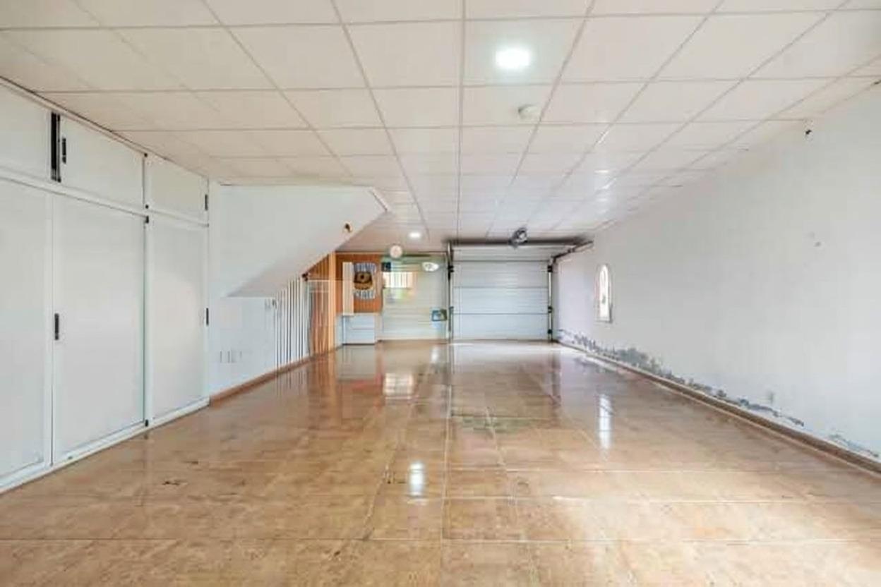 For sale - 4 Bedroom 2 Bathroom Villa in Torrevieja - aguas nuevas  - Alicante