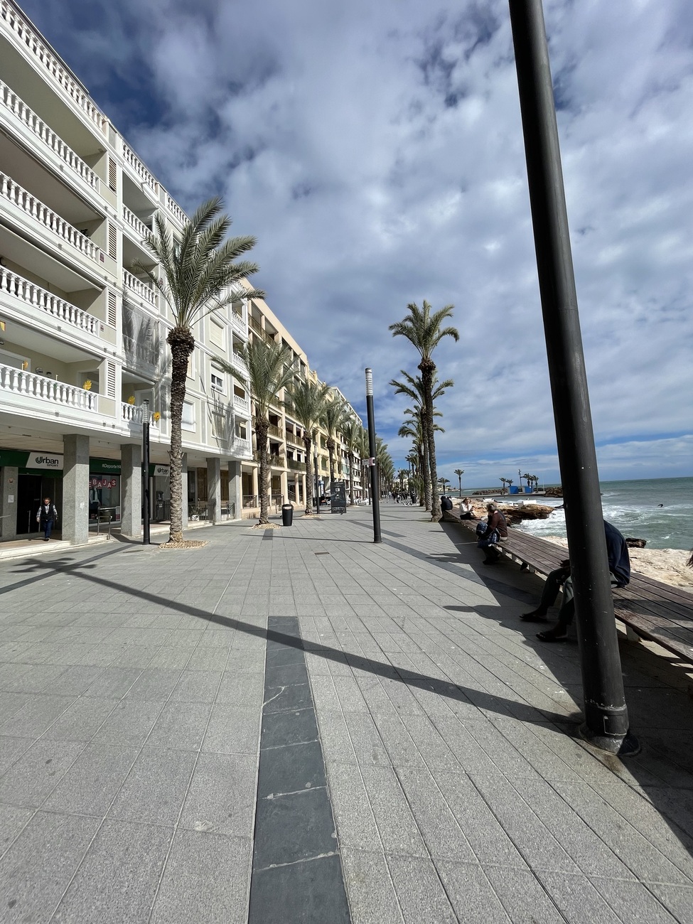 For sale - 3 Bedroom 2 Bathroom Penthouse in Torrevieja - Playa de cura  - Alicante