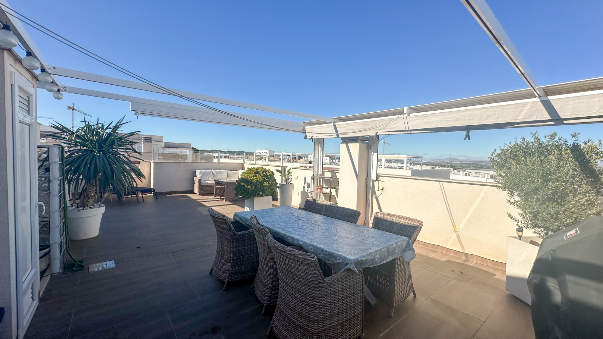 For sale - 3 Bedroom 2 Bathroom Apartment in Torrevieja - Costa Blanca  - Alicante