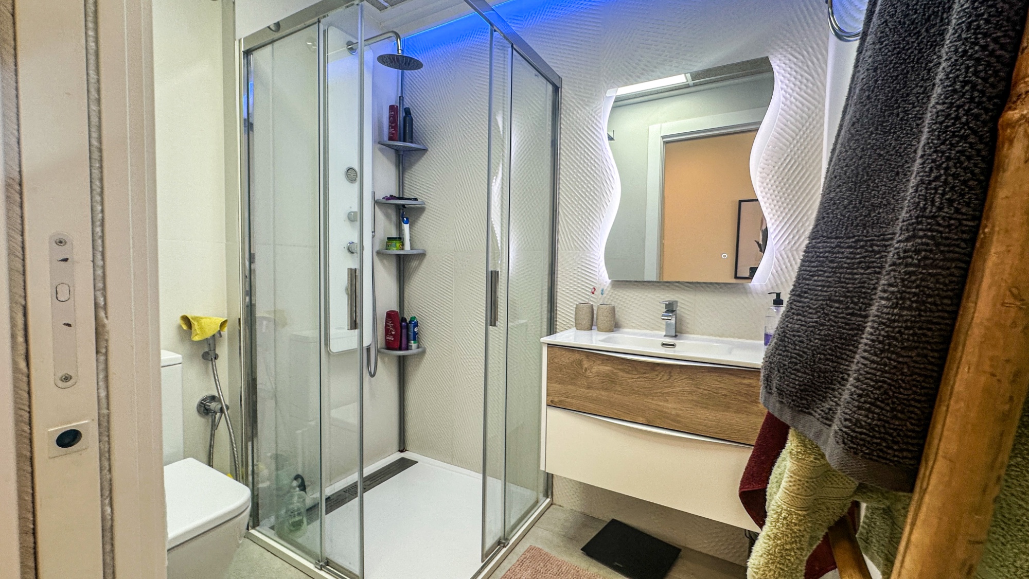 For sale - 3 Bedroom 2 Bathroom Apartment in Torrevieja - Costa Blanca  - Alicante
