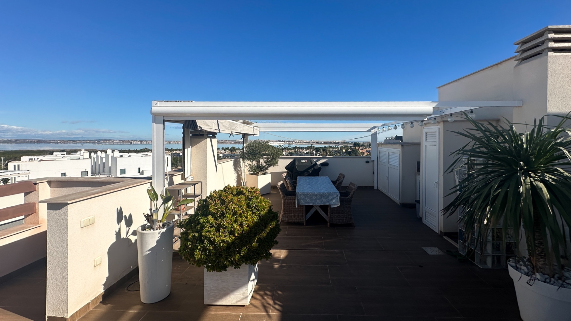 For sale - 3 Bedroom 2 Bathroom Apartment in Torrevieja - Costa Blanca  - Alicante