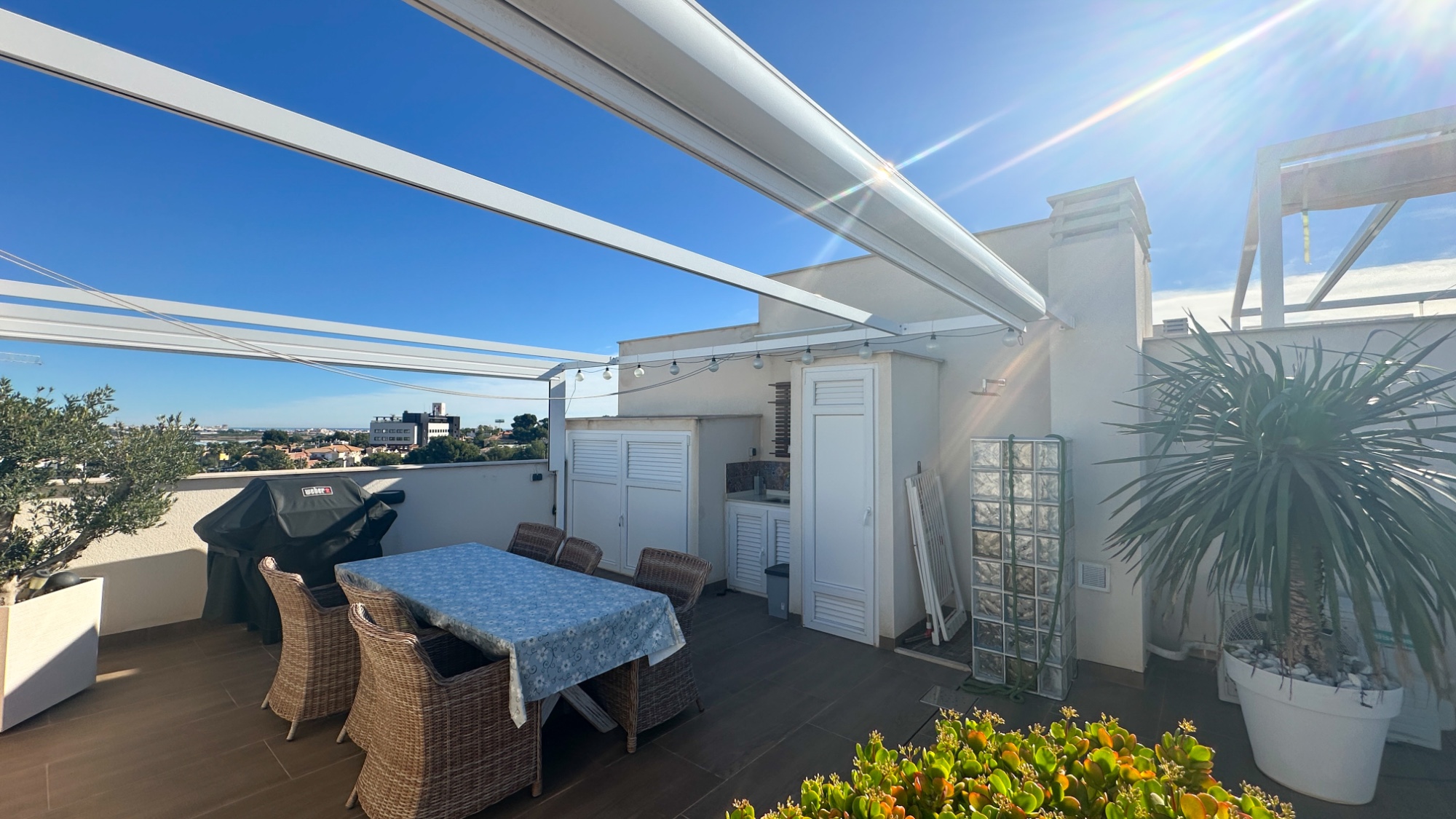 For sale - 3 Bedroom 2 Bathroom Apartment in Torrevieja - Costa Blanca  - Alicante
