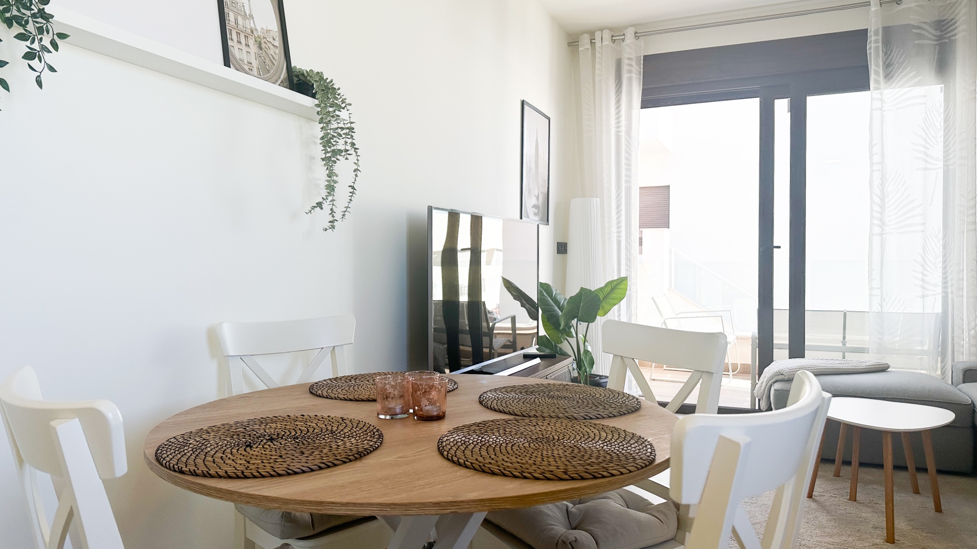 For sale - 3 Bedroom 2 Bathroom Apartment in Torrevieja - Costa Blanca  - Alicante