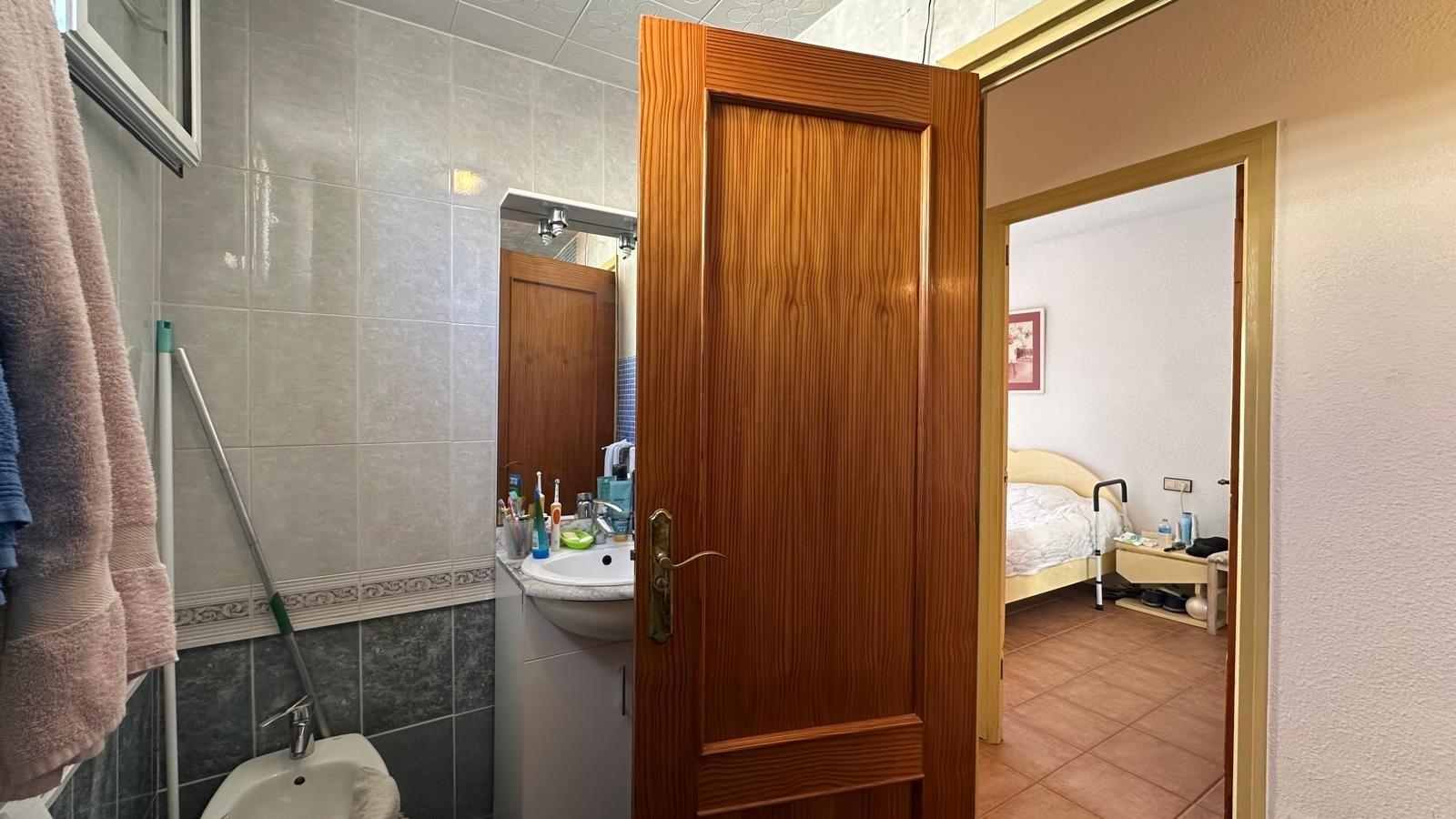For sale - 3 Bedroom 1 Bathroom Apartment in Torrevieja - Estacion De Autobuses  - Alicante