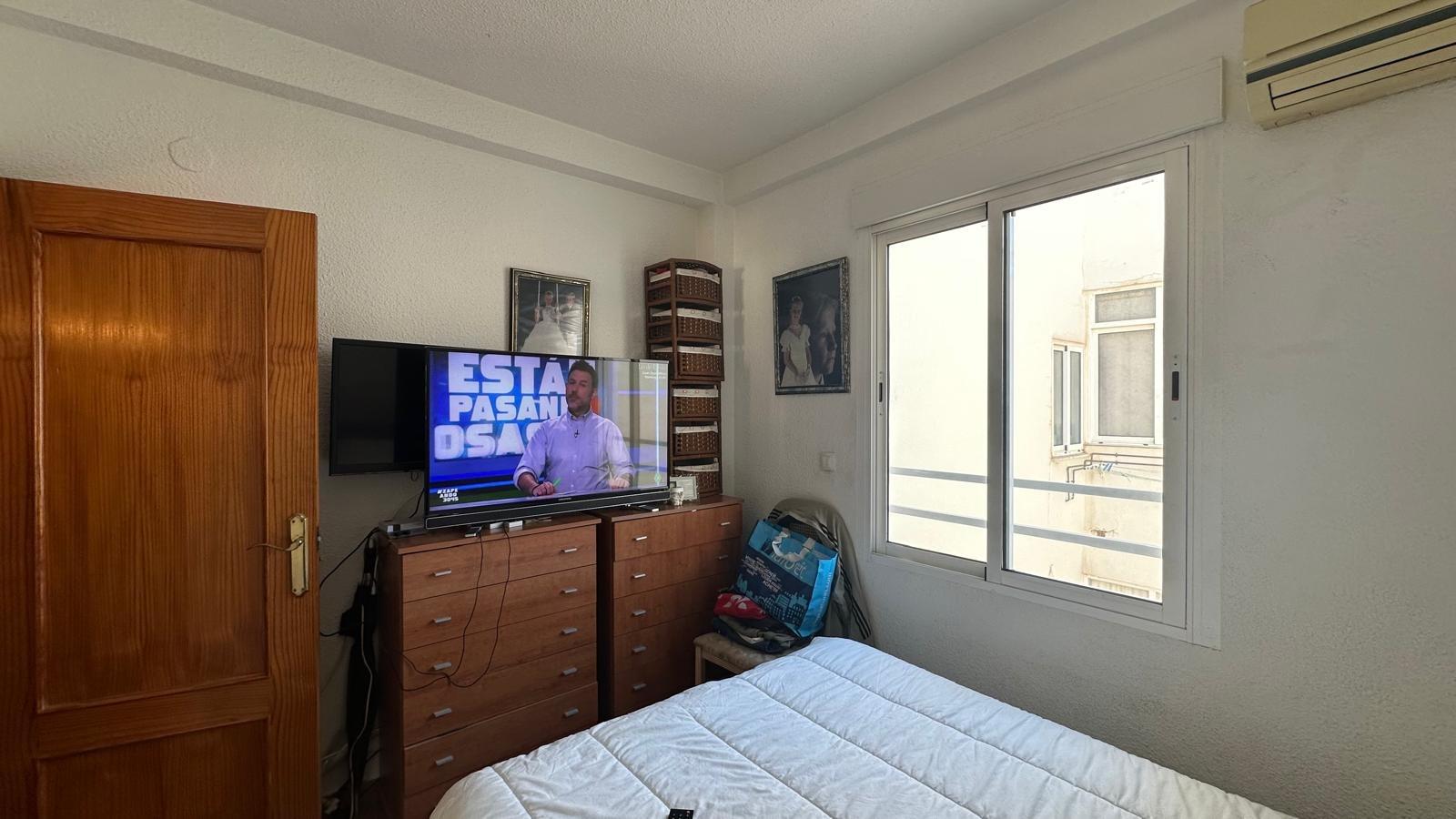 For sale - 3 Bedroom 1 Bathroom Apartment in Torrevieja - Estacion De Autobuses  - Alicante