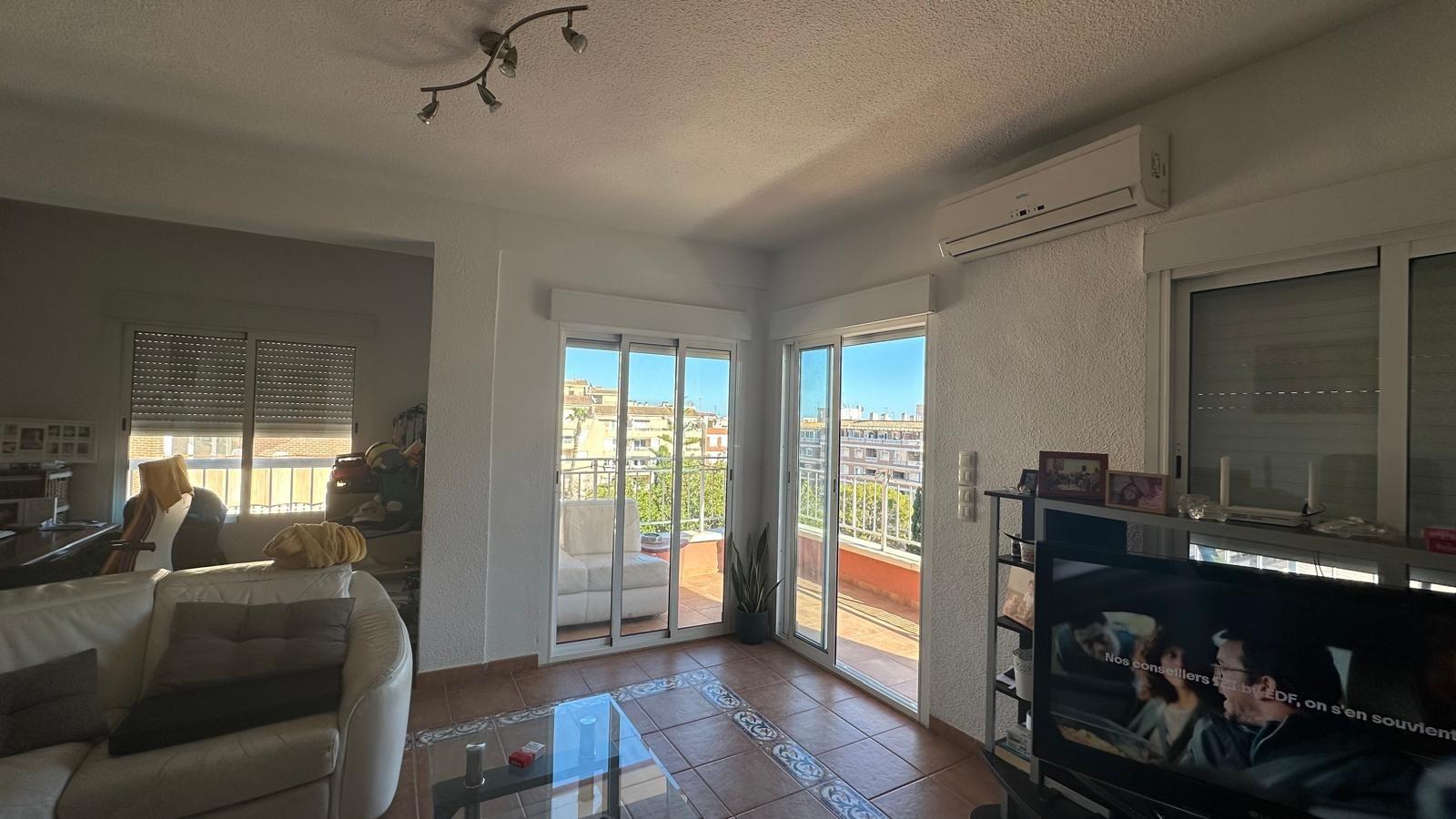 For sale - 3 Bedroom 1 Bathroom Apartment in Torrevieja - Estacion De Autobuses  - Alicante