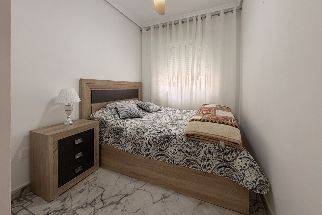 For sale - 3 Bedroom 2 Bathroom Apartment in Torrevieja - Costa Blanca  - Alicante