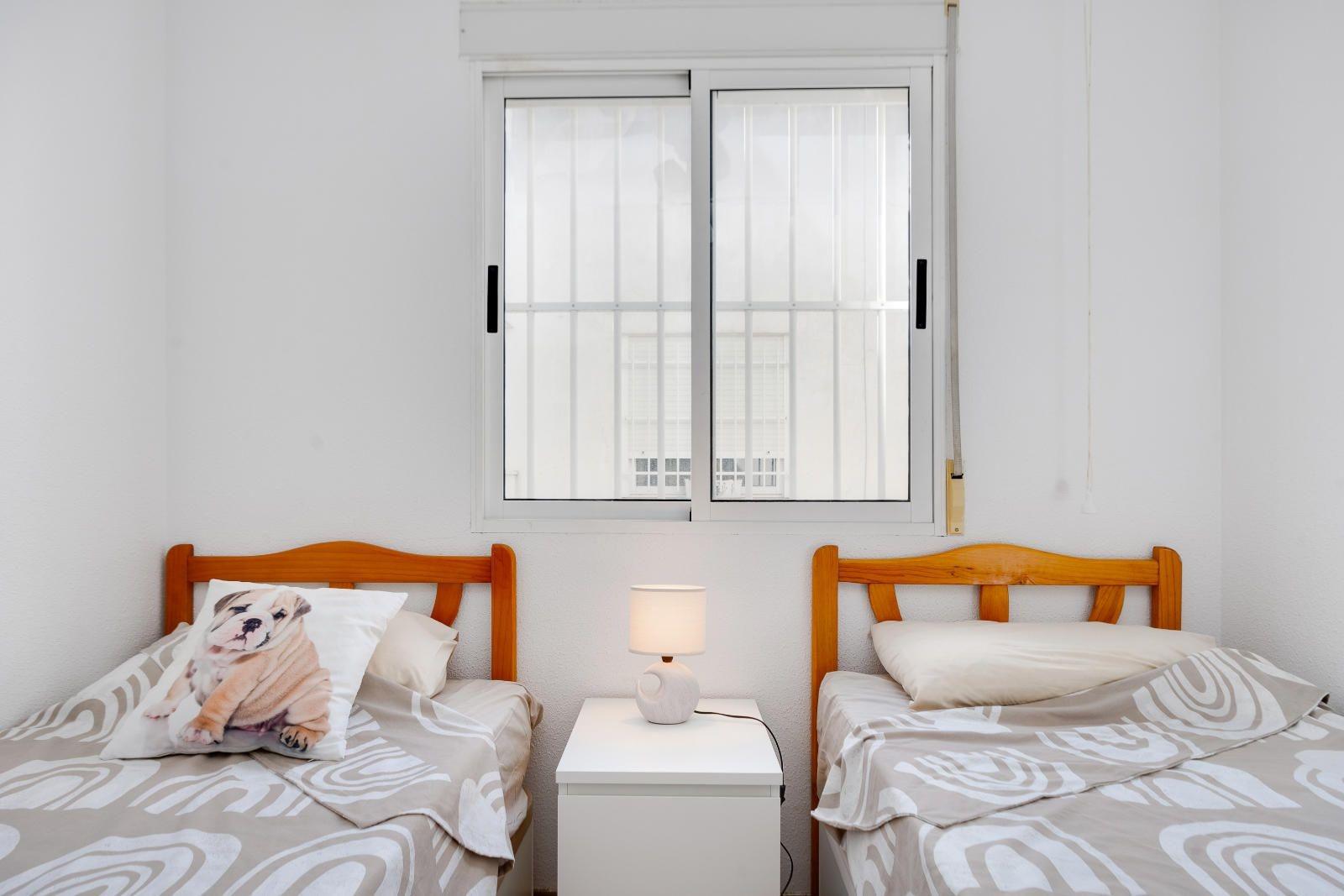 For sale - 2 Bedroom 1 Bathroom Penthouse in Torrevieja - Centro  - Alicante