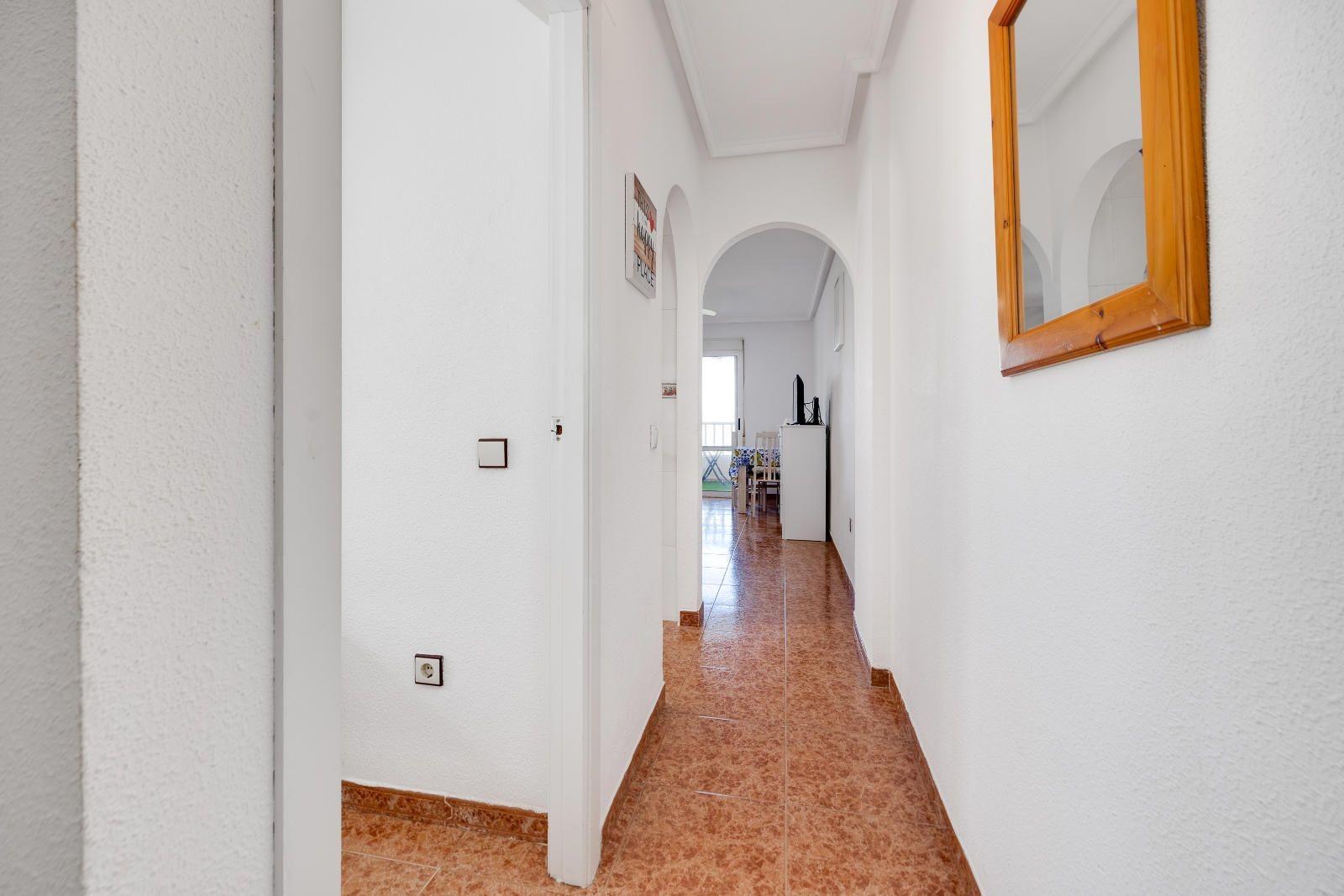 For sale - 2 Bedroom 1 Bathroom Penthouse in Torrevieja - Centro  - Alicante