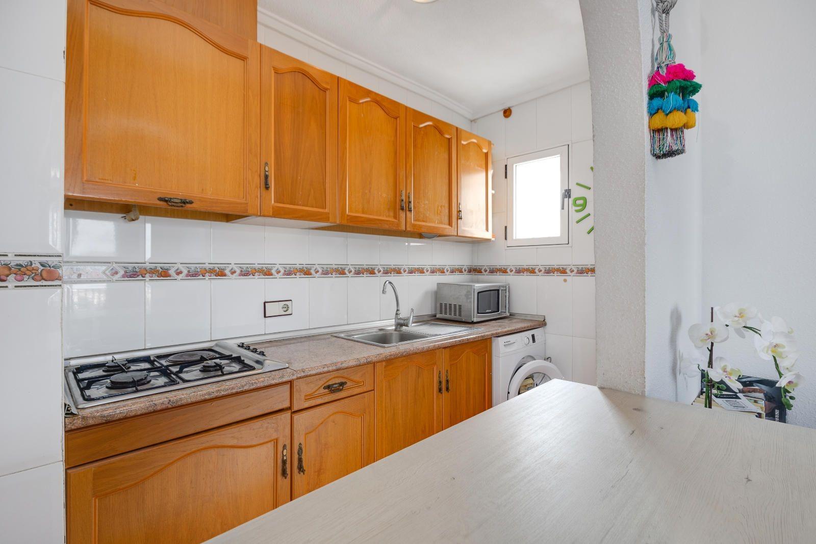 For sale - 2 Bedroom 1 Bathroom Penthouse in Torrevieja - Centro  - Alicante