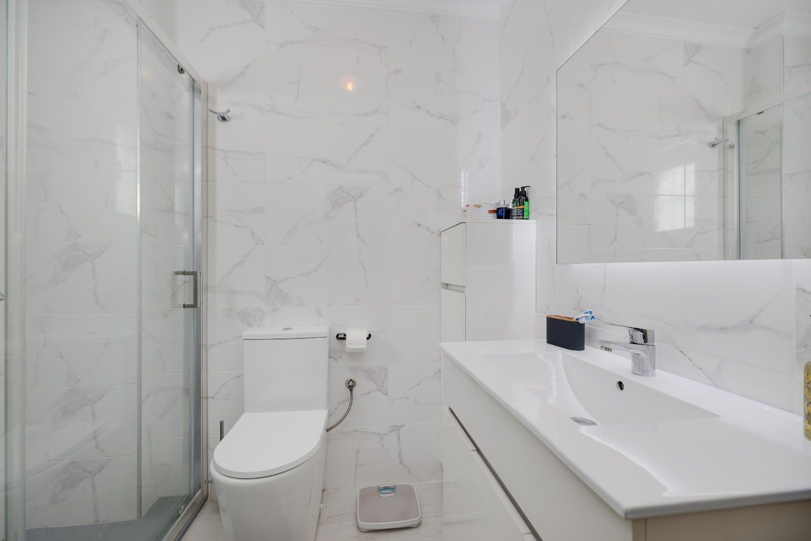 For sale - 2 Bedroom 1 Bathroom Penthouse in Torrevieja - Centro  - Alicante