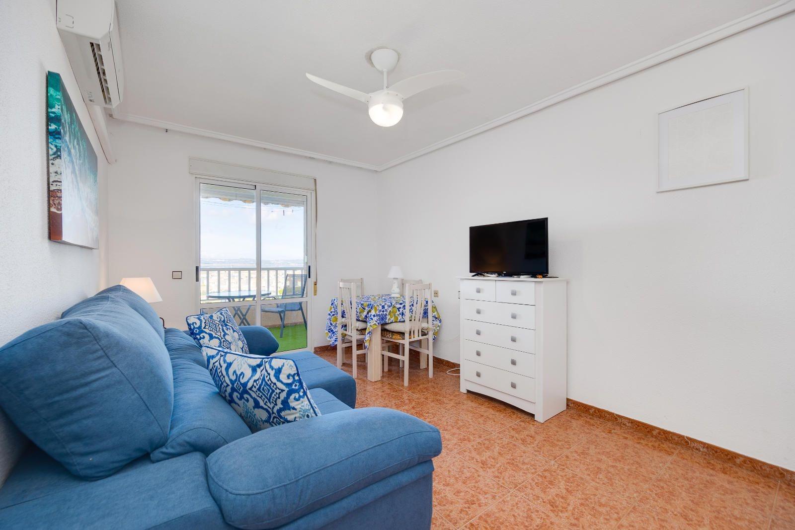 For sale - 2 Bedroom 1 Bathroom Penthouse in Torrevieja - Centro  - Alicante