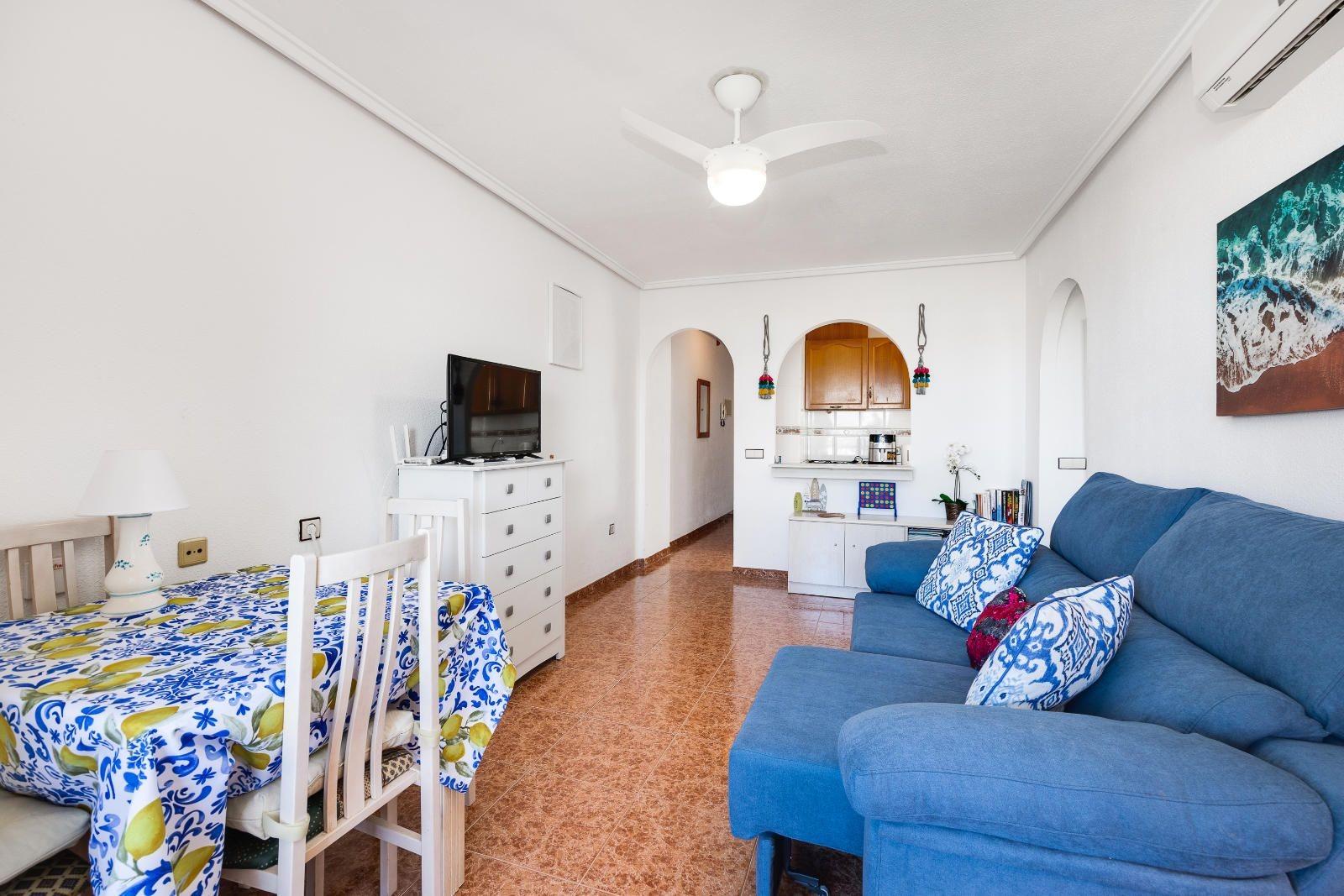 For sale - 2 Bedroom 1 Bathroom Penthouse in Torrevieja - Centro  - Alicante