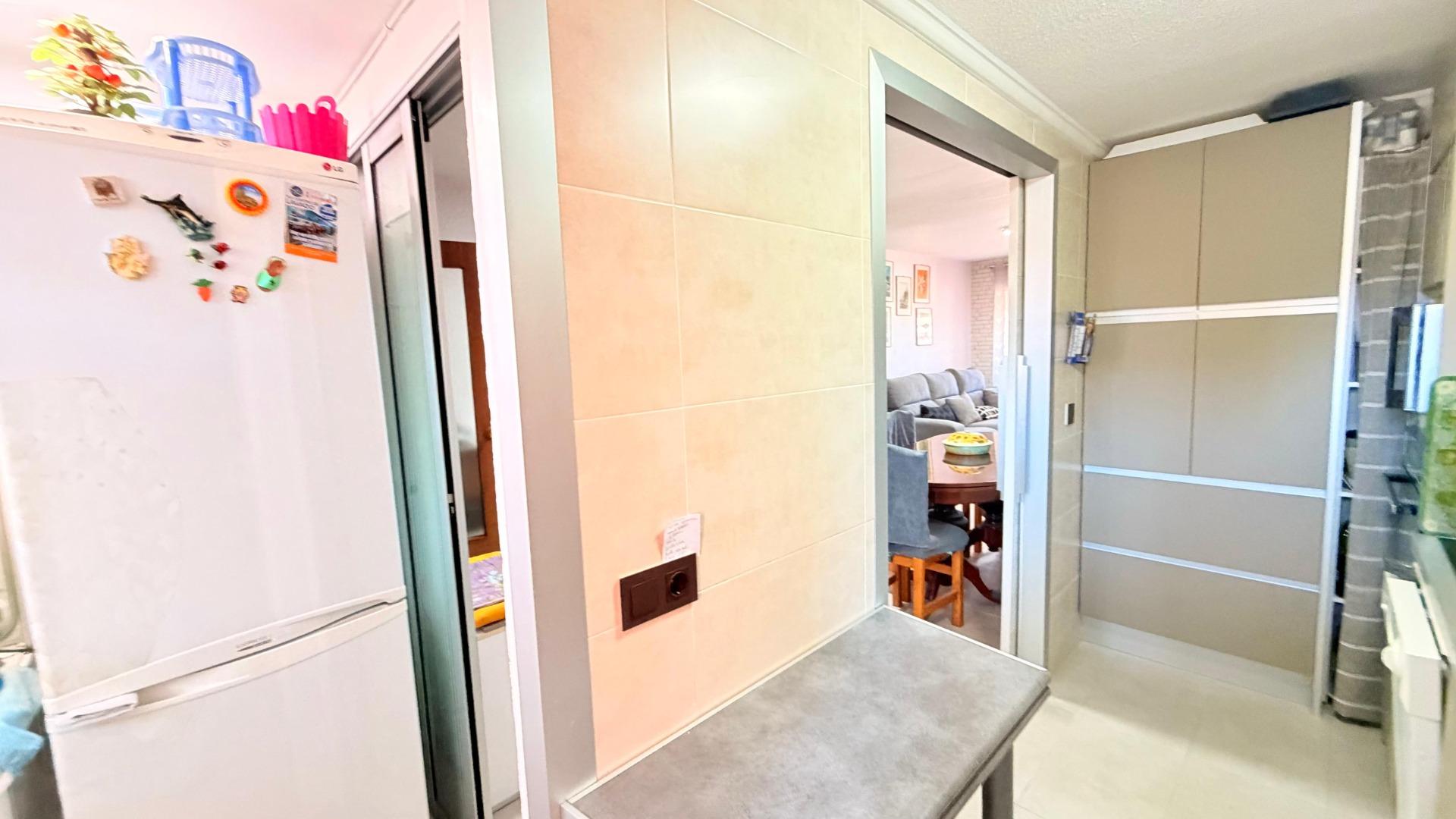 For sale - 2 Bedroom 1 Bathroom Apartment in Torrevieja - Playa De Los Naufragos  - Alicante