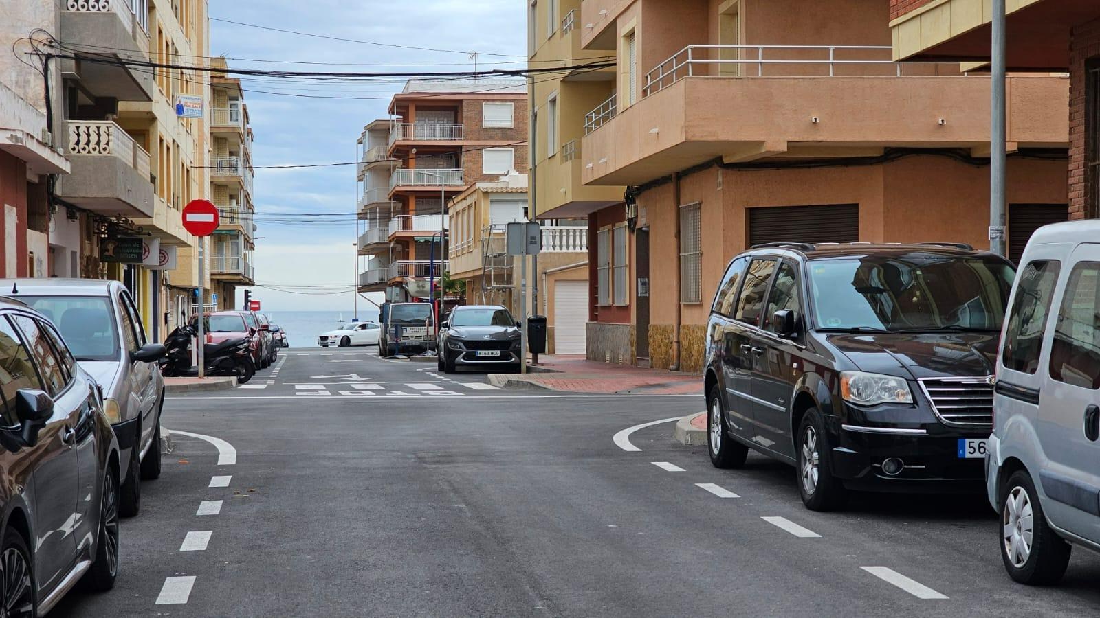 For sale - 2 Bedroom 1 Bathroom Apartment in Torrevieja - Playa De Los Naufragos  - Alicante