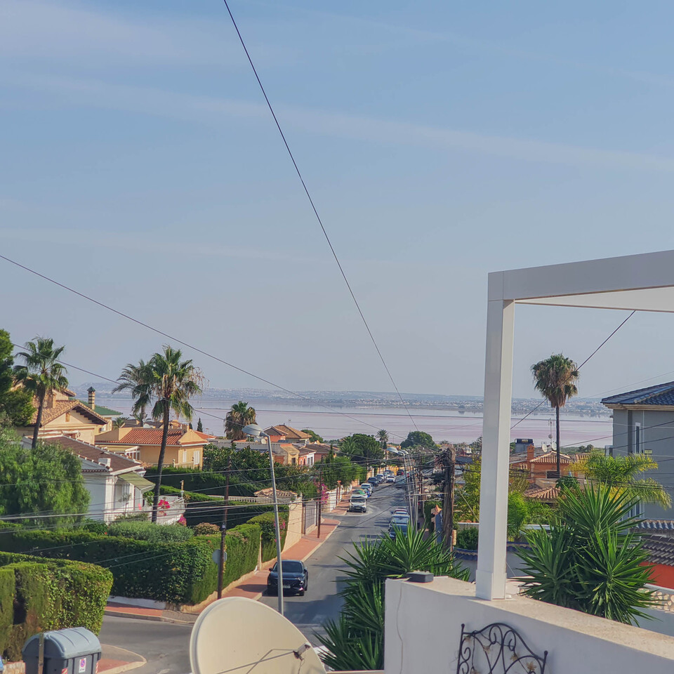 For sale - 3 Bedroom 2 Bathroom Town House in Torrevieja - Costa Blanca  - Alicante