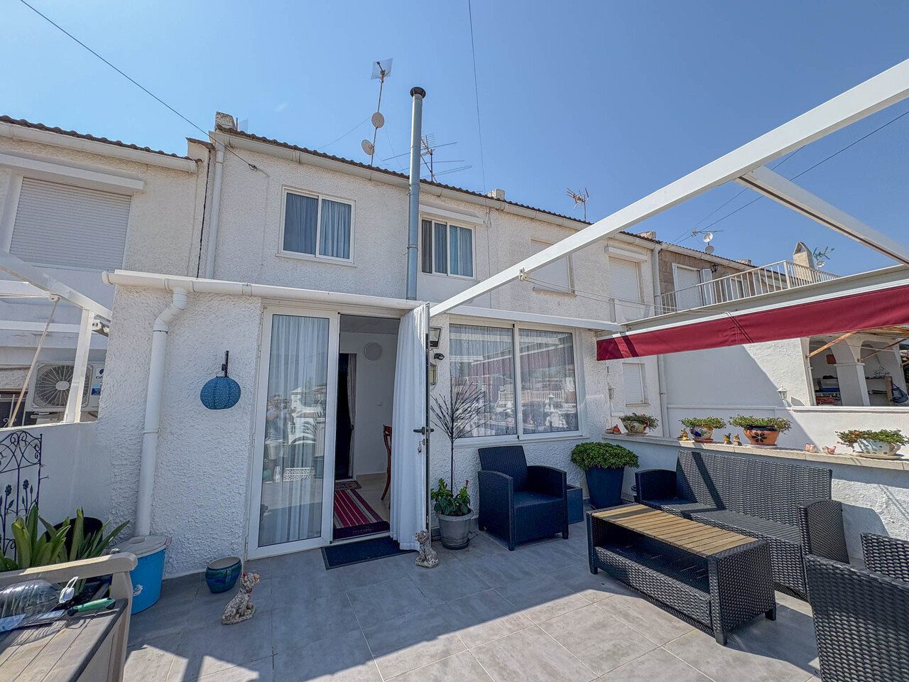 For sale - 3 Bedroom 2 Bathroom Town House in Torrevieja - Costa Blanca  - Alicante