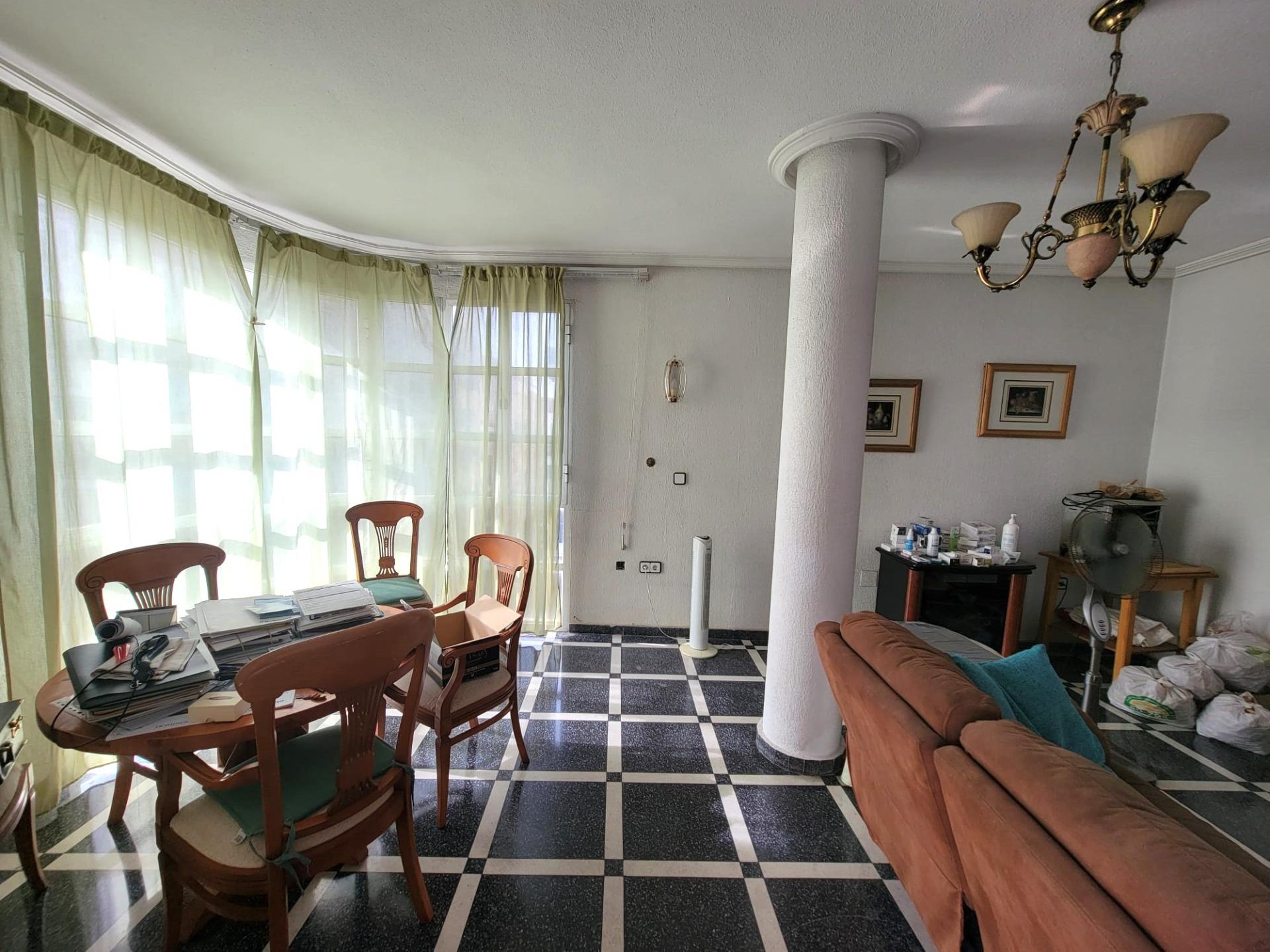 For sale - 2 Bedroom 2 Bathroom Apartment in Torrevieja - Centro  - Alicante