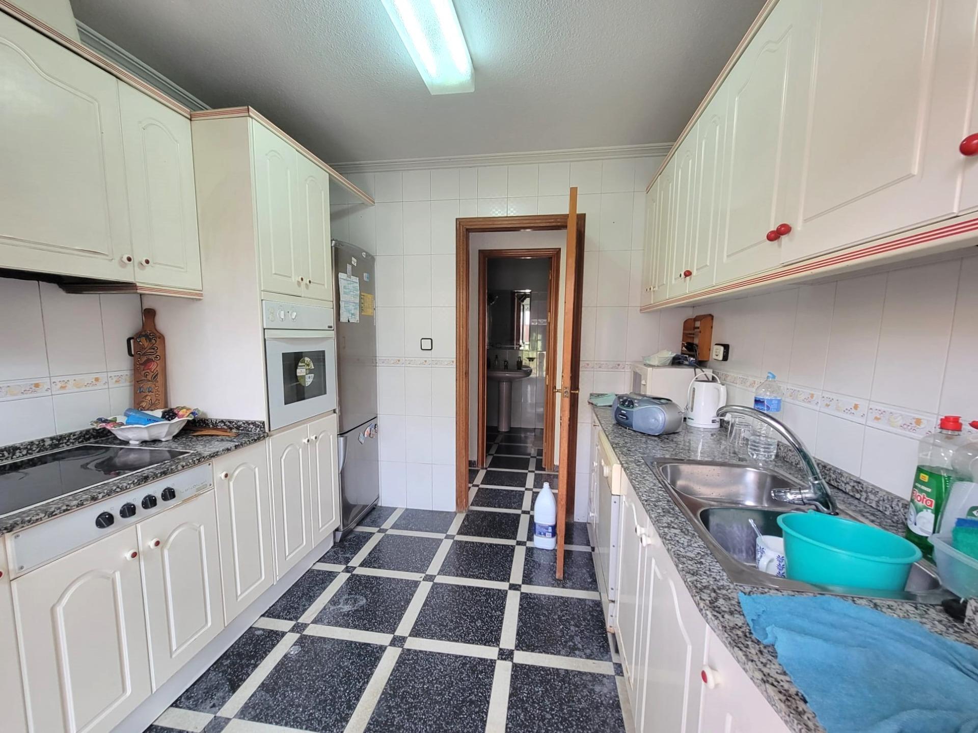 For sale - 2 Bedroom 2 Bathroom Apartment in Torrevieja - Centro  - Alicante