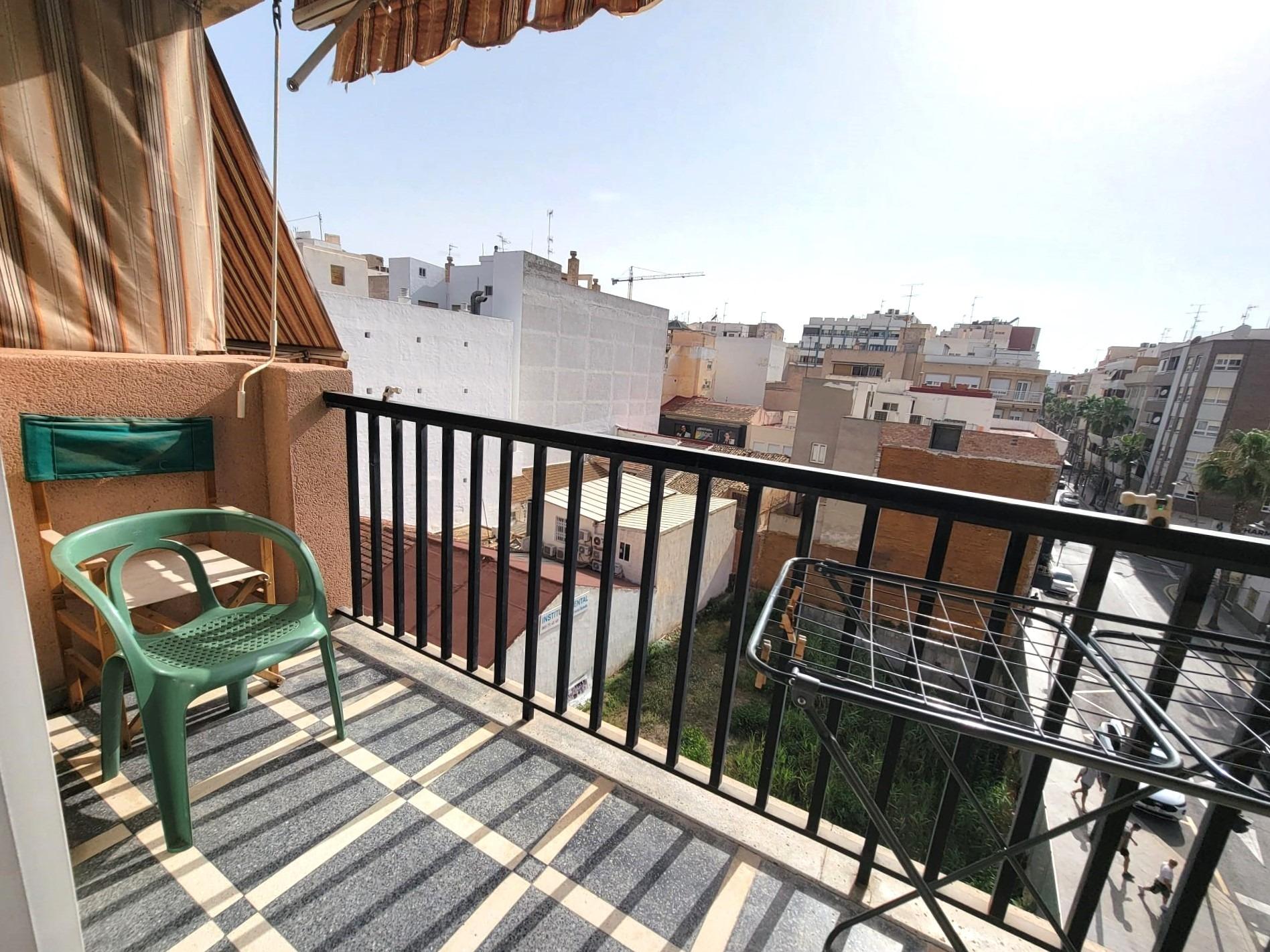 For sale - 2 Bedroom 2 Bathroom Apartment in Torrevieja - Centro  - Alicante