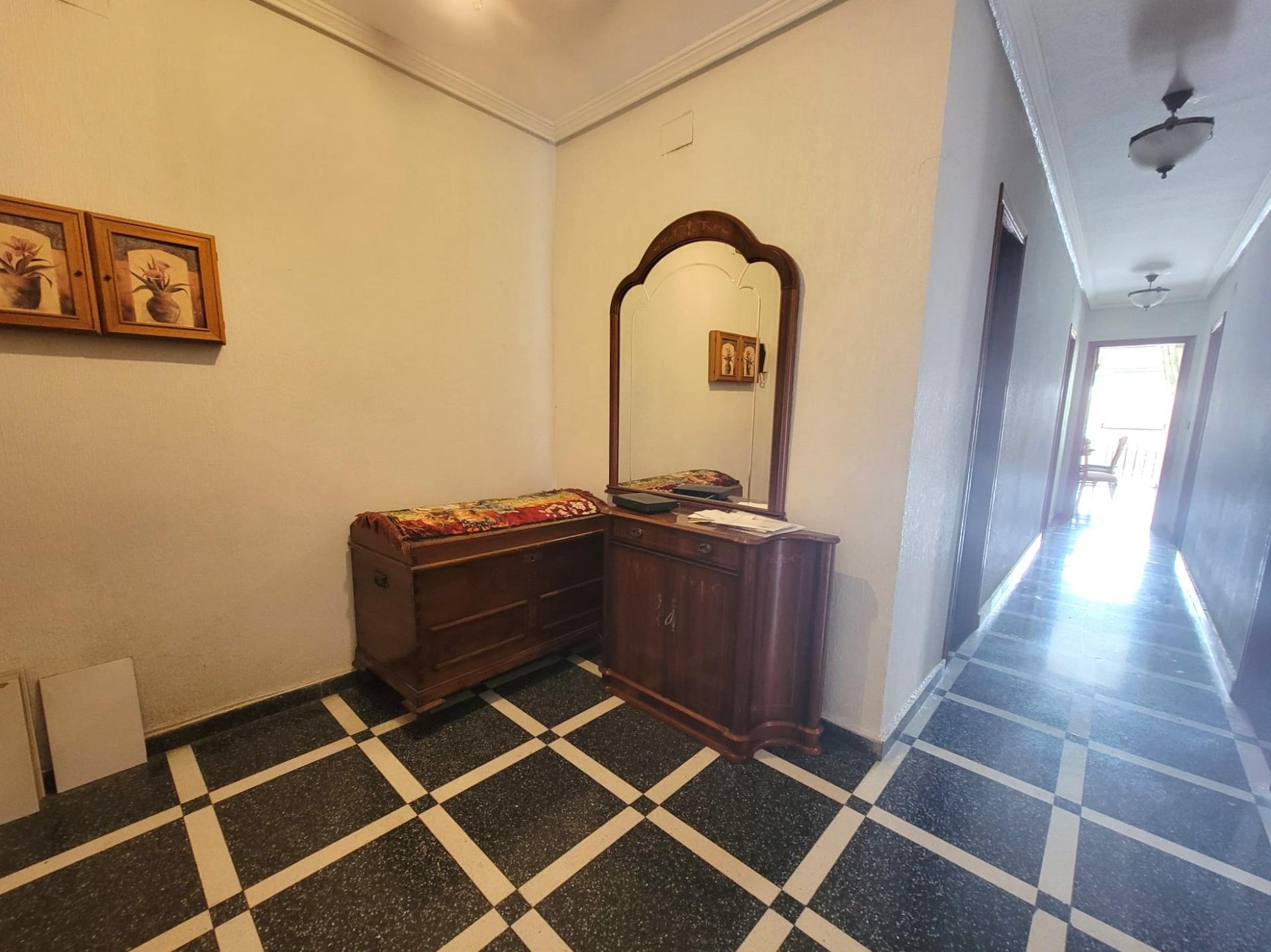 For sale - 2 Bedroom 2 Bathroom Apartment in Torrevieja - Centro  - Alicante