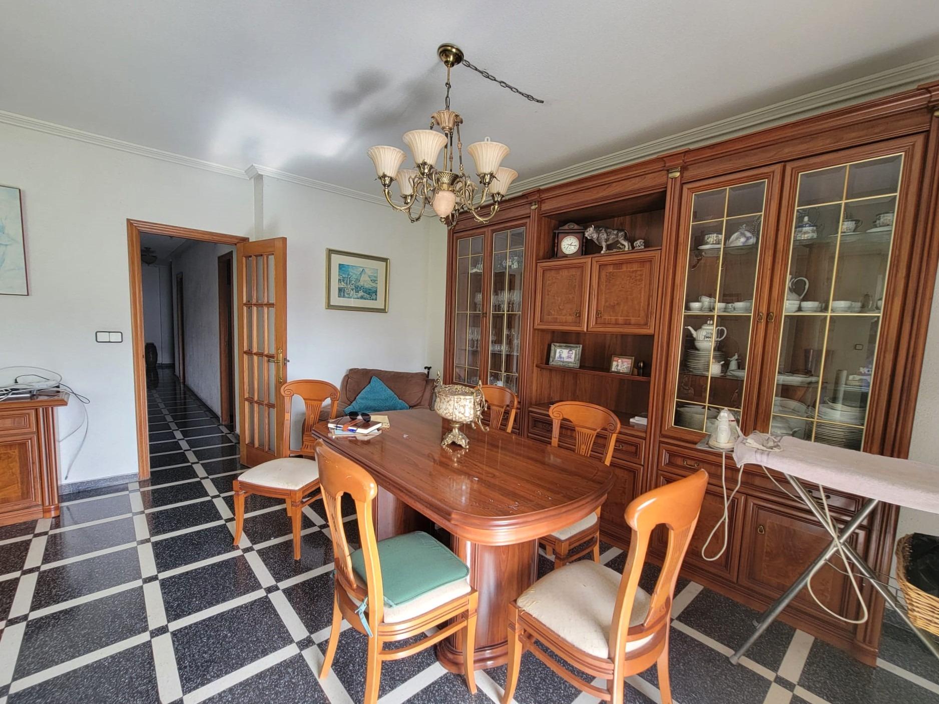 For sale - 2 Bedroom 2 Bathroom Apartment in Torrevieja - Centro  - Alicante