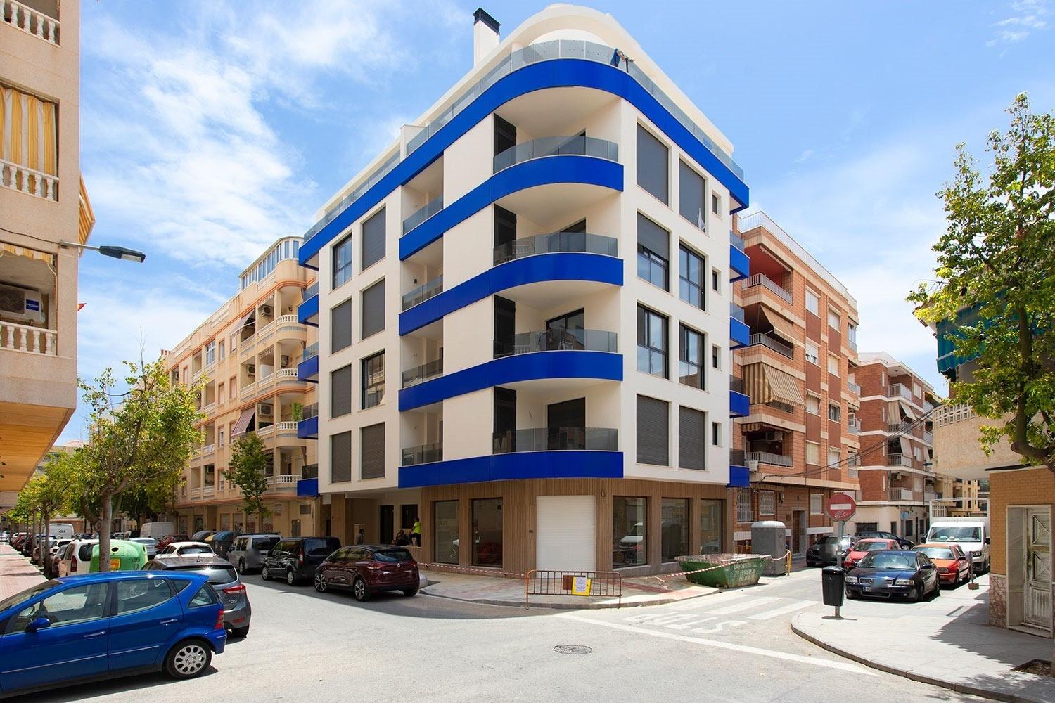For sale - 2 Bedroom 2 Bathroom Apartment in Torrevieja - Playa Del Cura  - Alicante